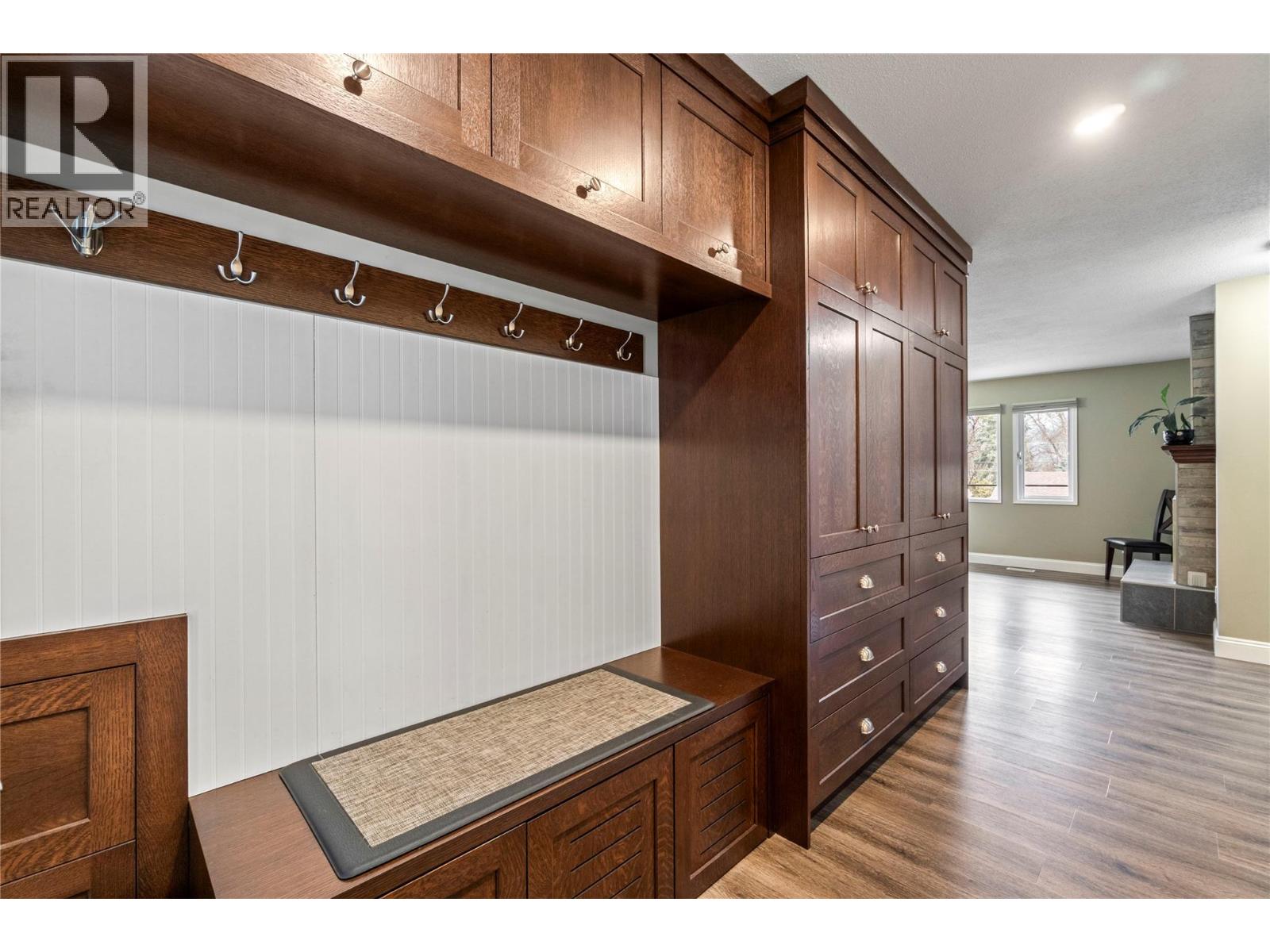 6960 50 Street Ne, Salmon Arm, British Columbia  V0E 1K0 - Photo 6 - 10375319