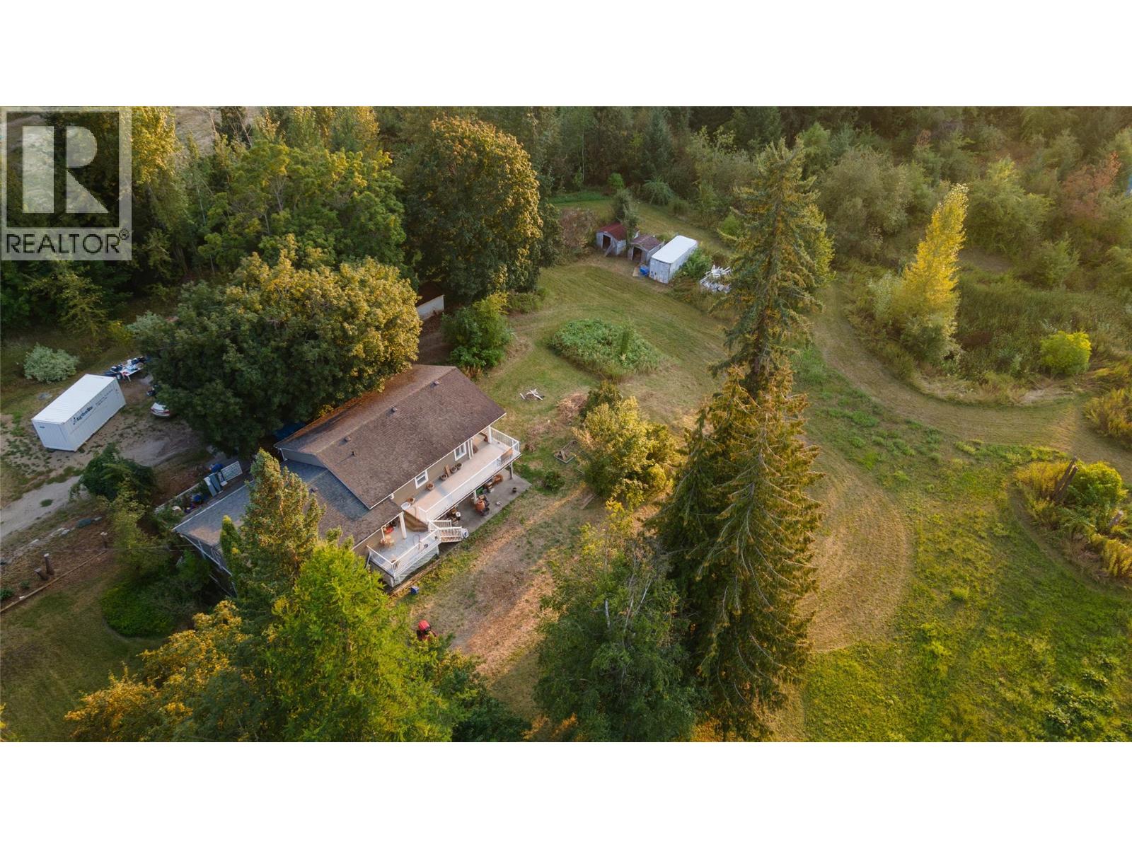 1121 Shuswap Street Sw, Salmon Arm, British Columbia  V1E 1J3 - Photo 1 - 10375574