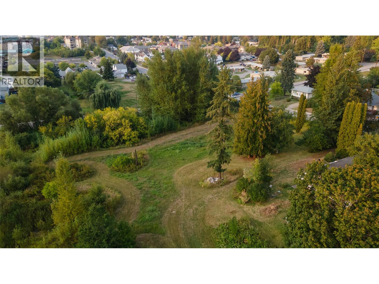 1121 Shuswap Street Sw, Salmon Arm, British Columbia  V1E 1J3 - Photo 24 - 10375574