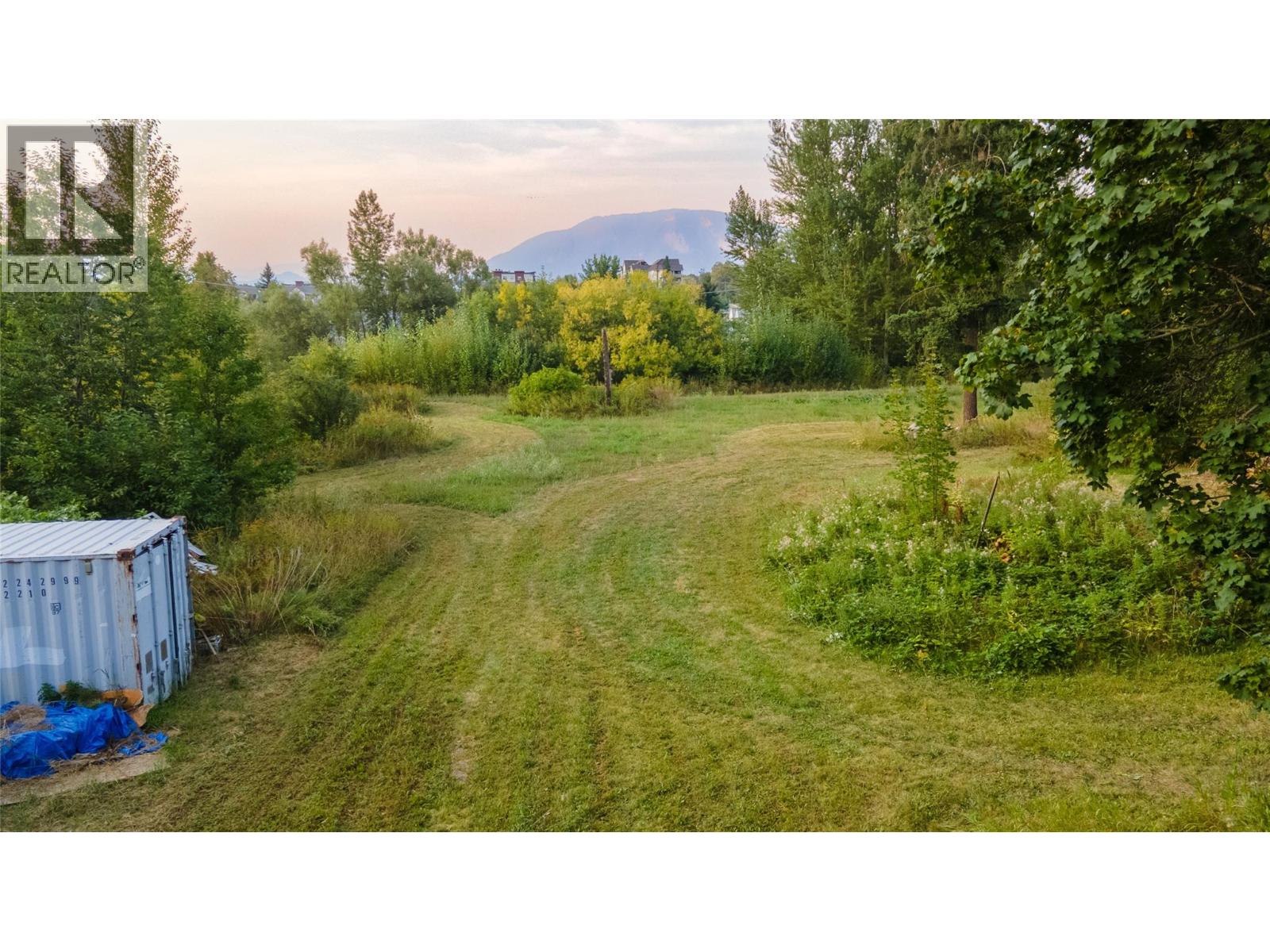 1121 Shuswap Street Sw, Salmon Arm, British Columbia  V1E 1J3 - Photo 25 - 10375574