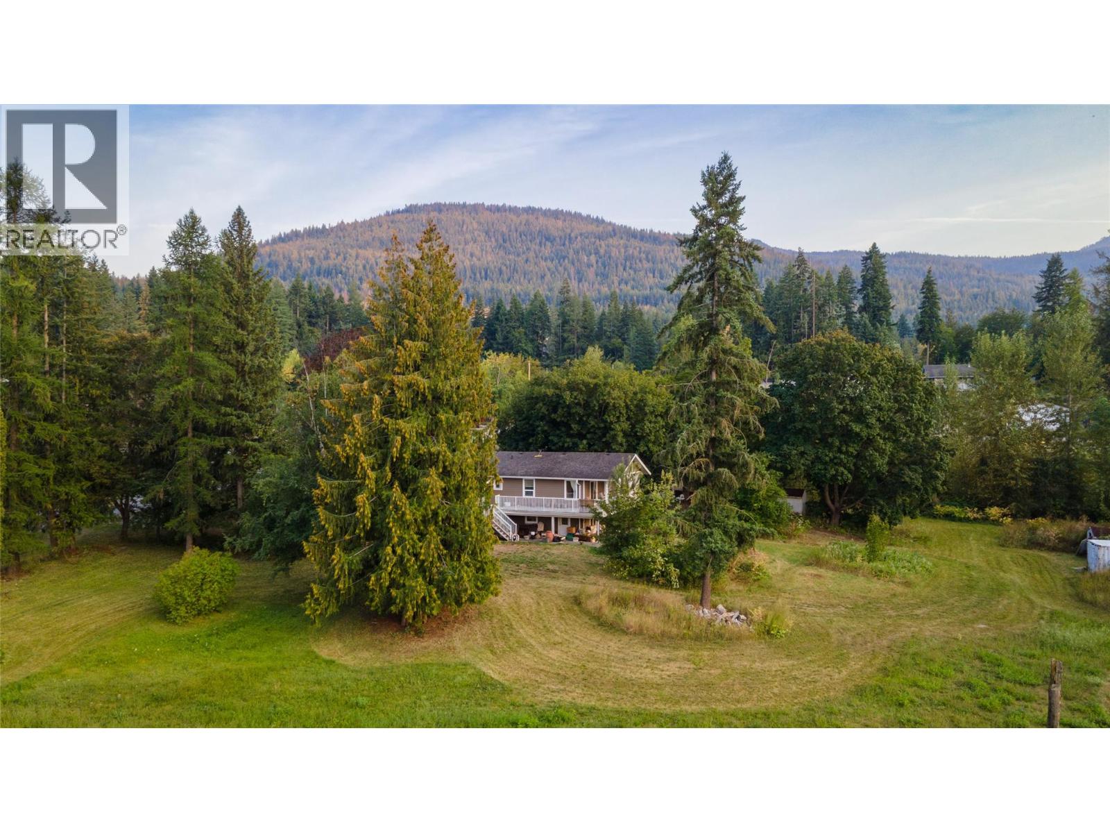 1121 Shuswap Street Sw, Salmon Arm, British Columbia  V1E 1J3 - Photo 28 - 10375574