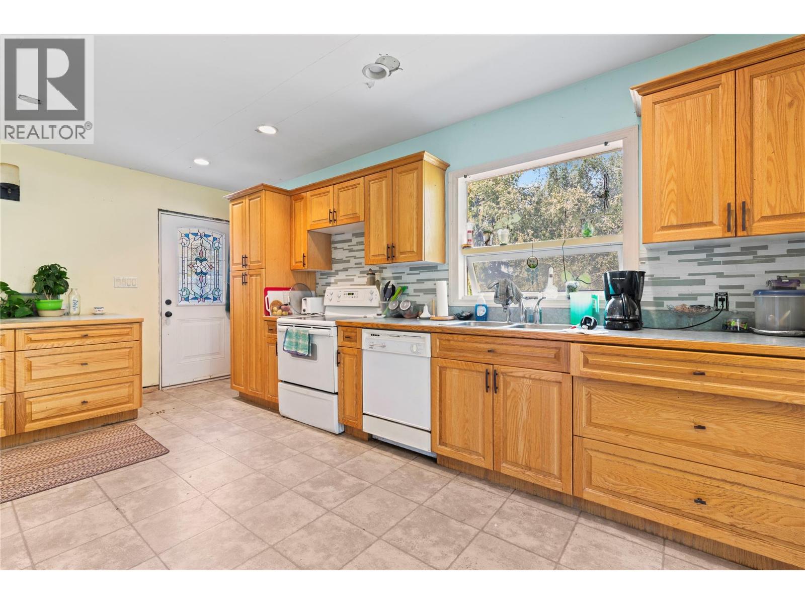 1121 Shuswap Street Sw, Salmon Arm, British Columbia  V1E 1J3 - Photo 37 - 10375574