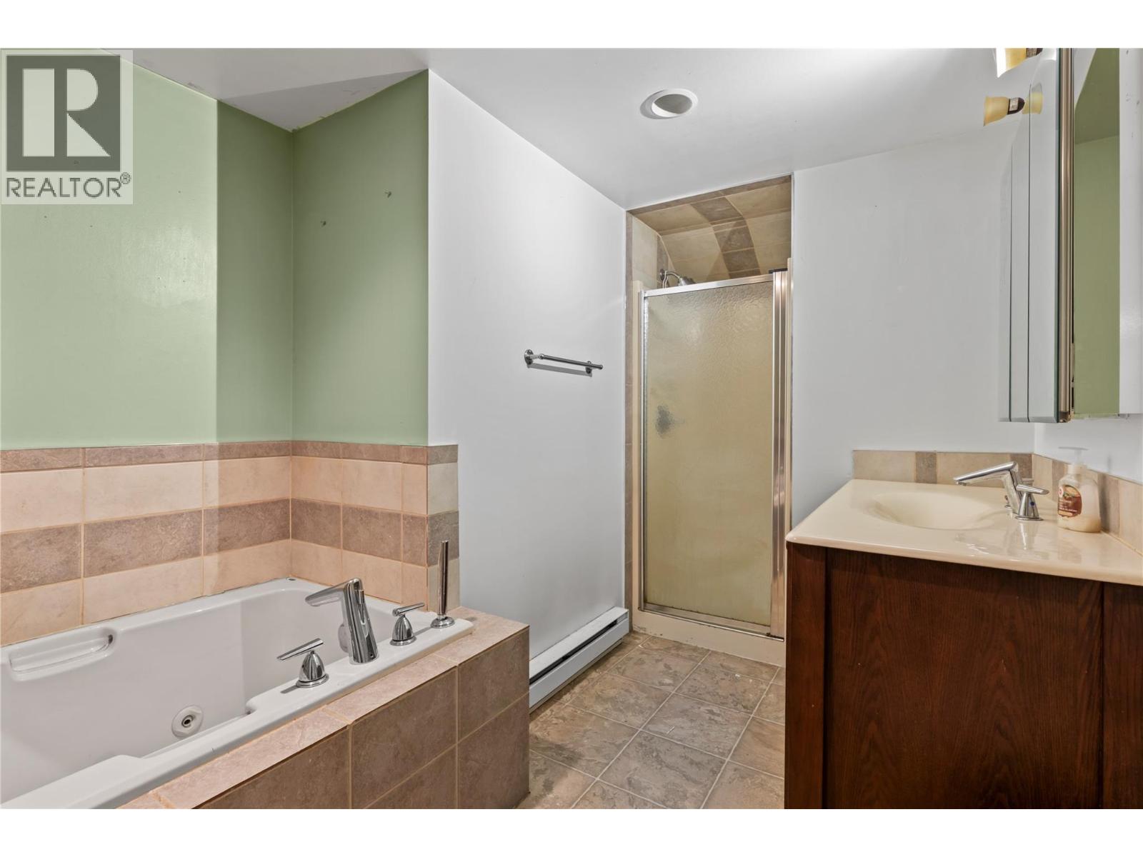 1121 Shuswap Street Sw, Salmon Arm, British Columbia  V1E 1J3 - Photo 57 - 10375574