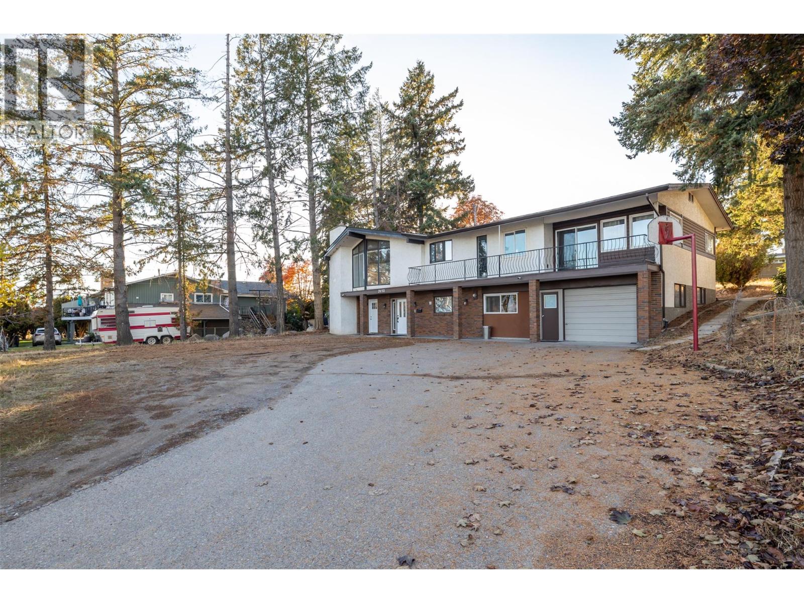 2650 Thacker Drive, West Kelowna, British Columbia  V1Z 1W3 - Photo 3 - 10375527