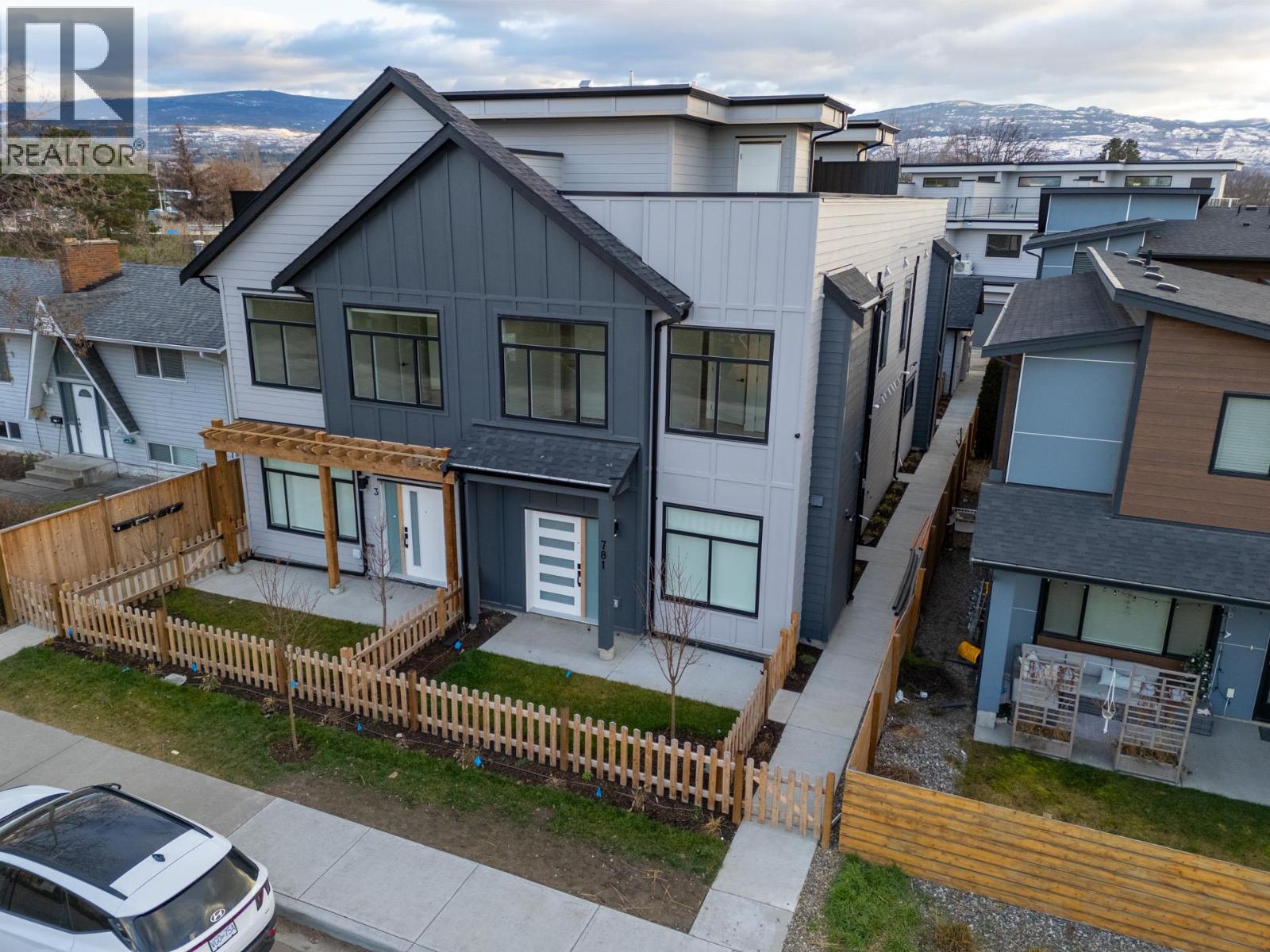 781 Raymer Avenue Unit# 2, kelowna, British Columbia