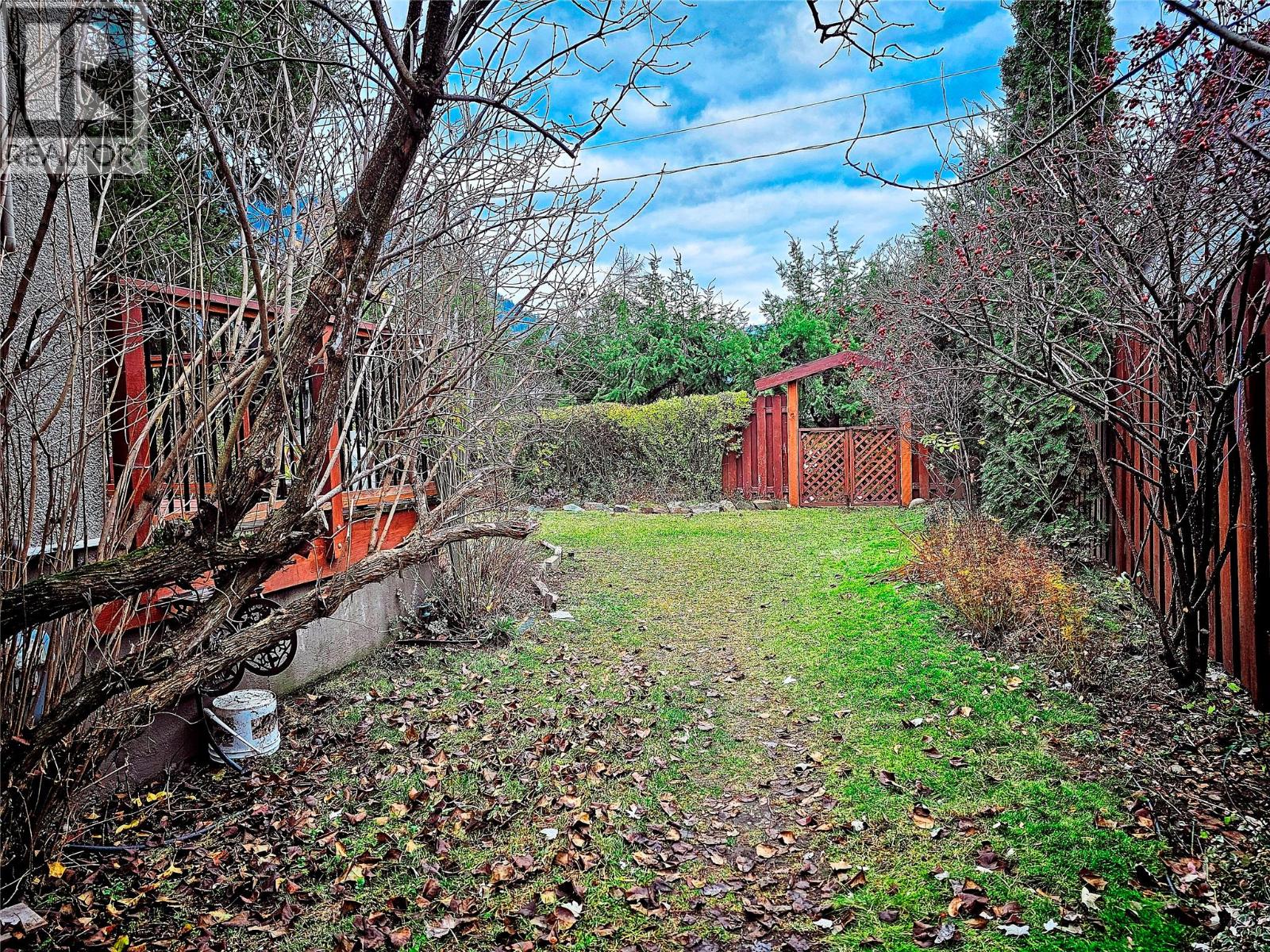 614 10th Avenue, Castlegar, British Columbia  V1N 1K9 - Photo 16 - 10375401