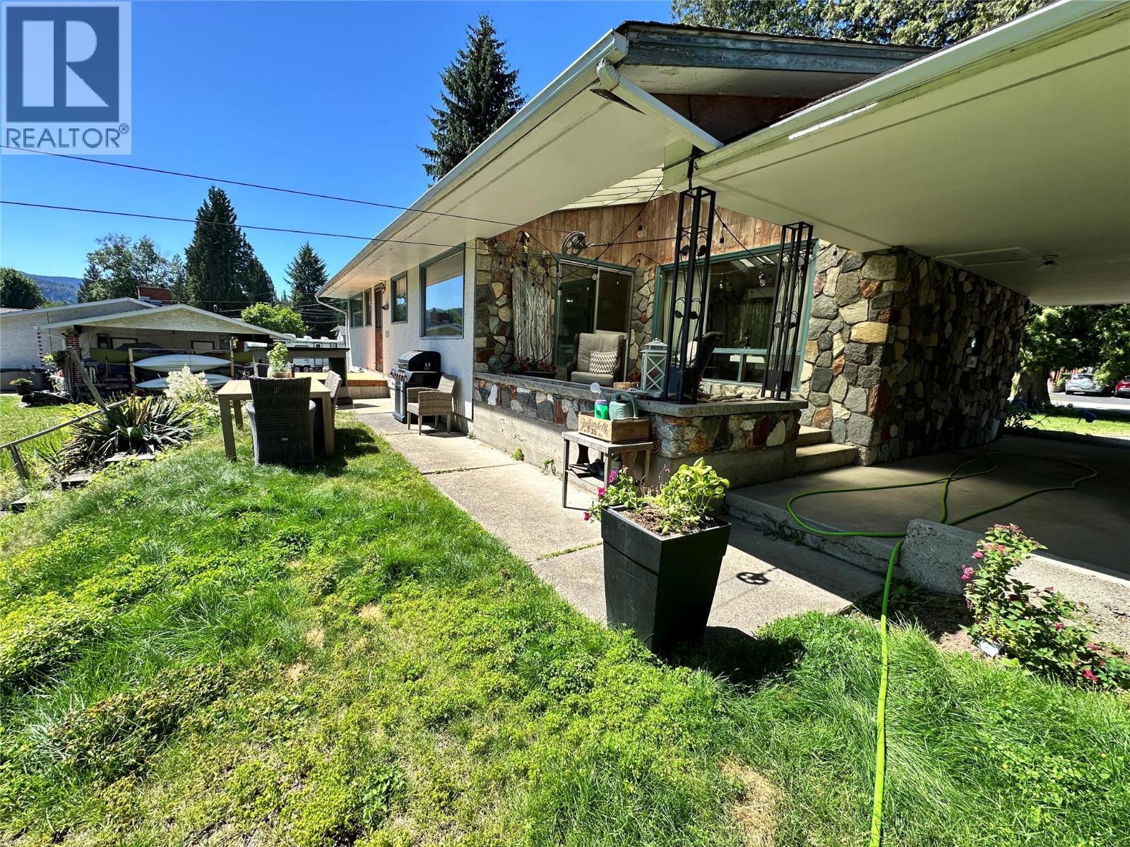 2629 9th Avenue, Castlegar, British Columbia  V1N 2Y9 - Photo 28 - 10374974