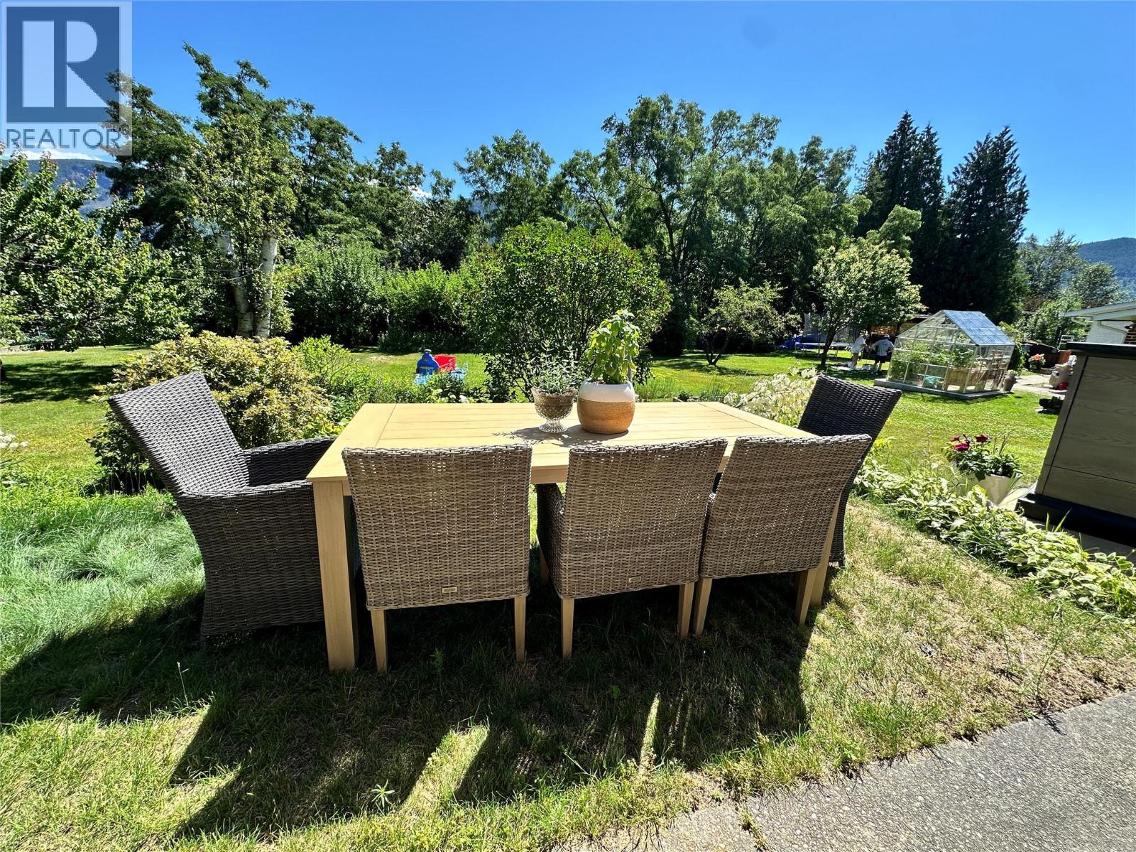 2629 9th Avenue, Castlegar, British Columbia  V1N 2Y9 - Photo 30 - 10374974