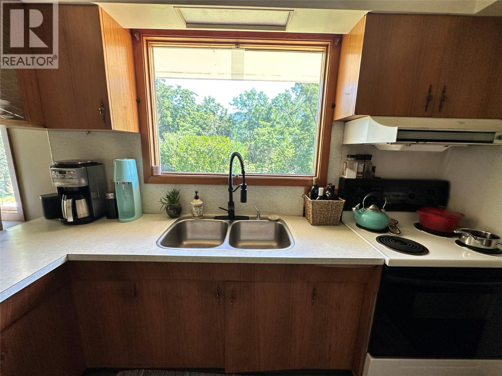 2629 9th Avenue, Castlegar, British Columbia  V1N 2Y9 - Photo 37 - 10374974