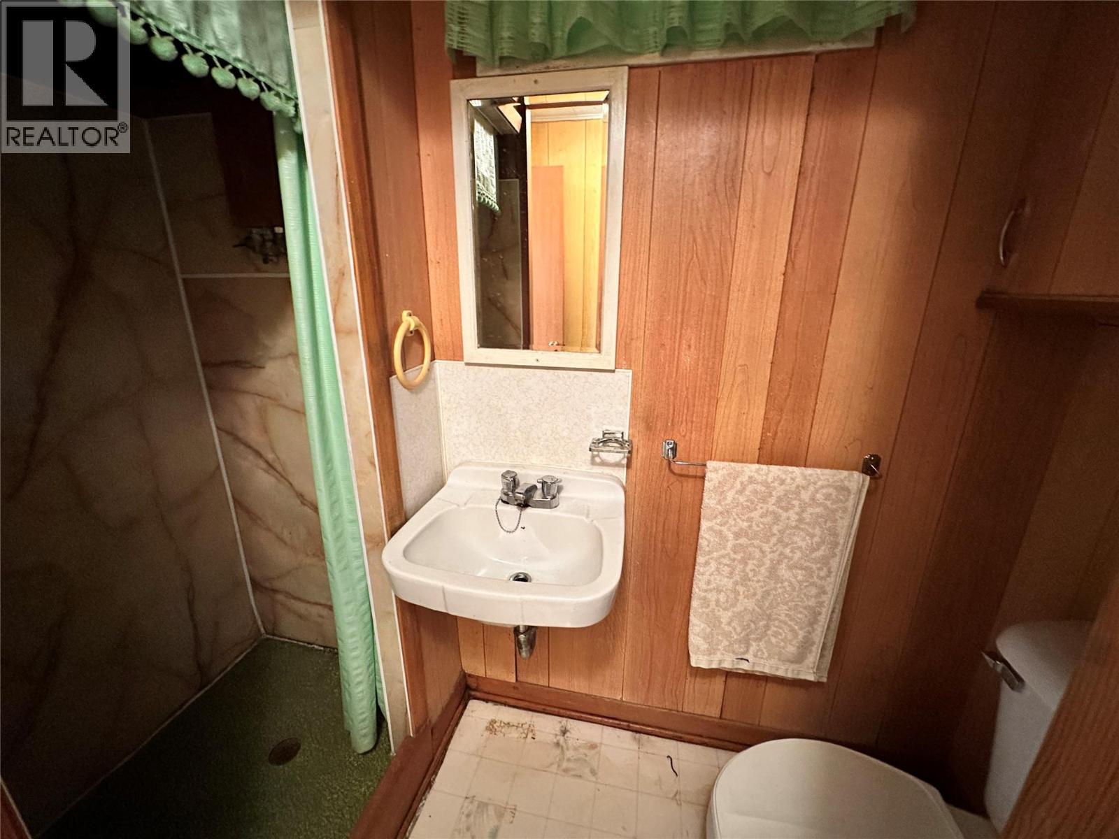 2629 9th Avenue, Castlegar, British Columbia  V1N 2Y9 - Photo 52 - 10374974