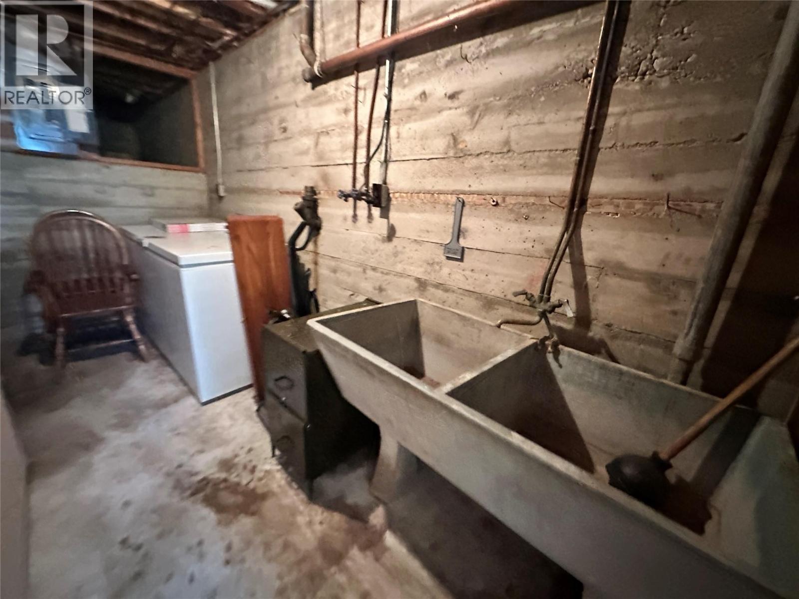 2629 9th Avenue, Castlegar, British Columbia  V1N 2Y9 - Photo 53 - 10374974