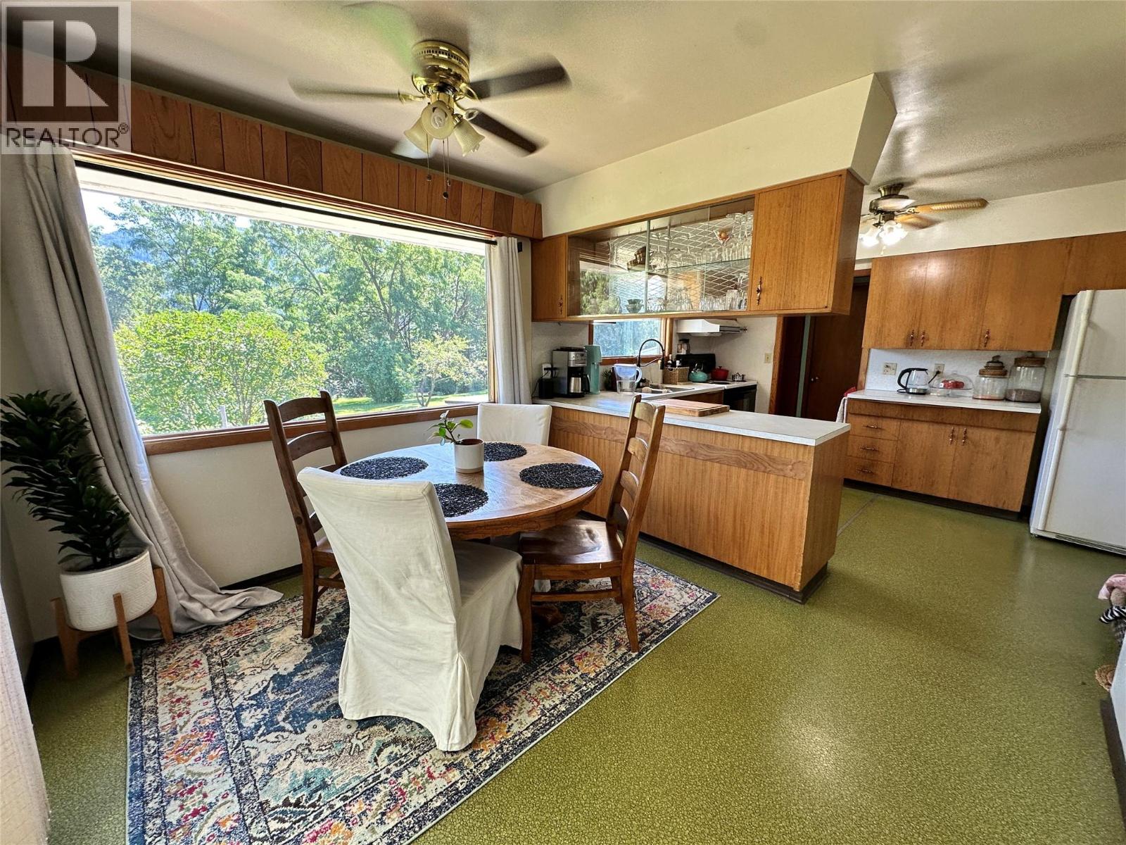 2629 9th Avenue, Castlegar, British Columbia  V1N 2Y9 - Photo 9 - 10374974