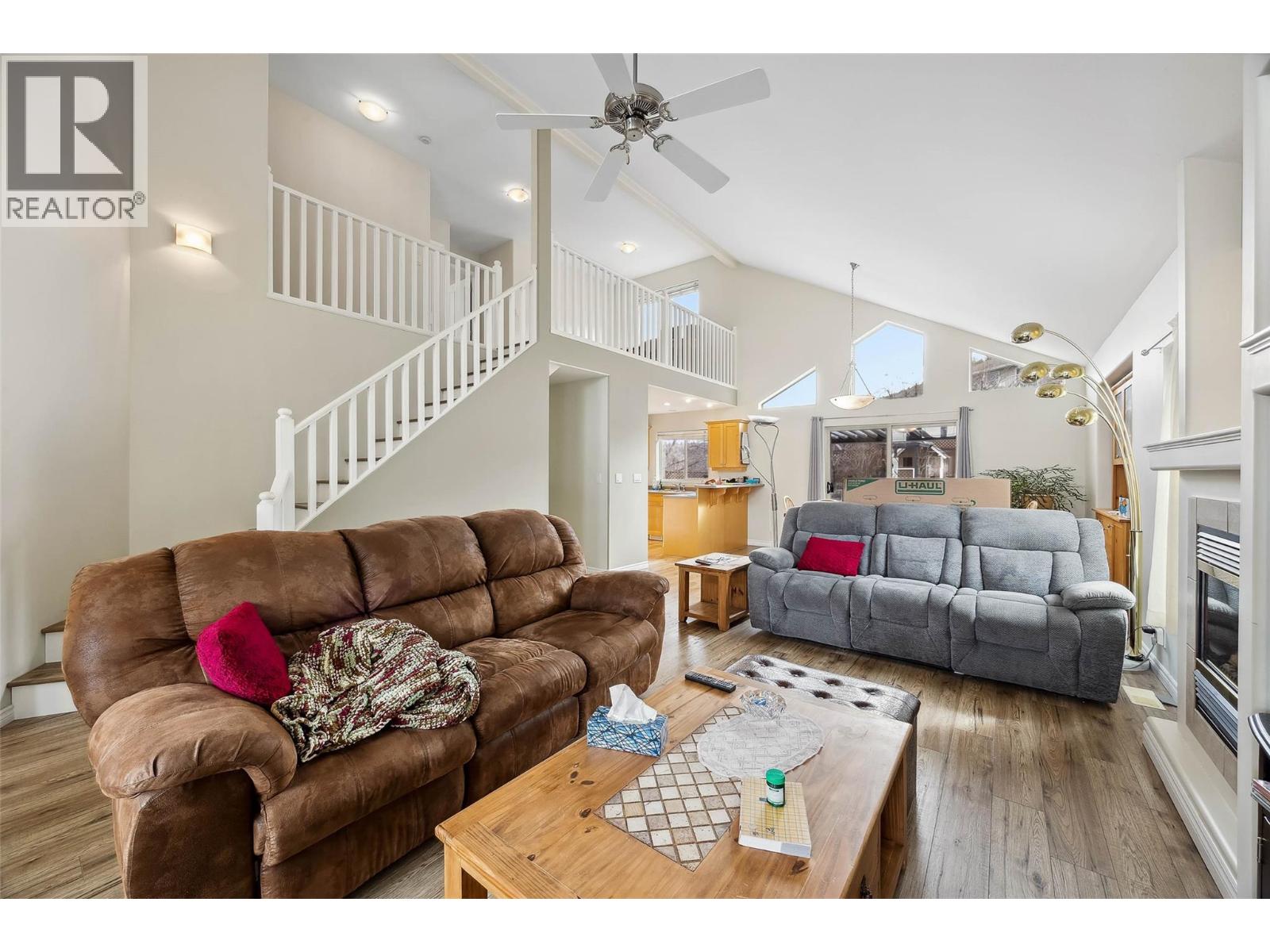 1925 Englemann Court, Kamloops, British Columbia  V1S 1X9 - Photo 8 - 10375634