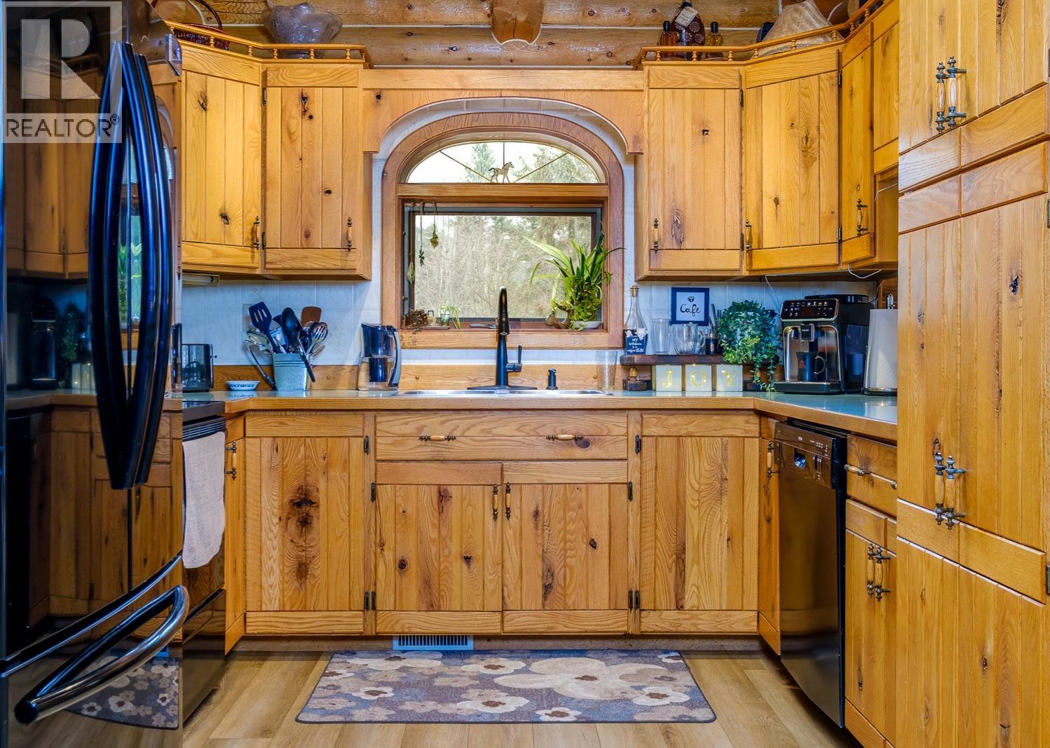 1851 Green Road, Fruitvale, British Columbia  V0G 1Y0 - Photo 17 - 10374914