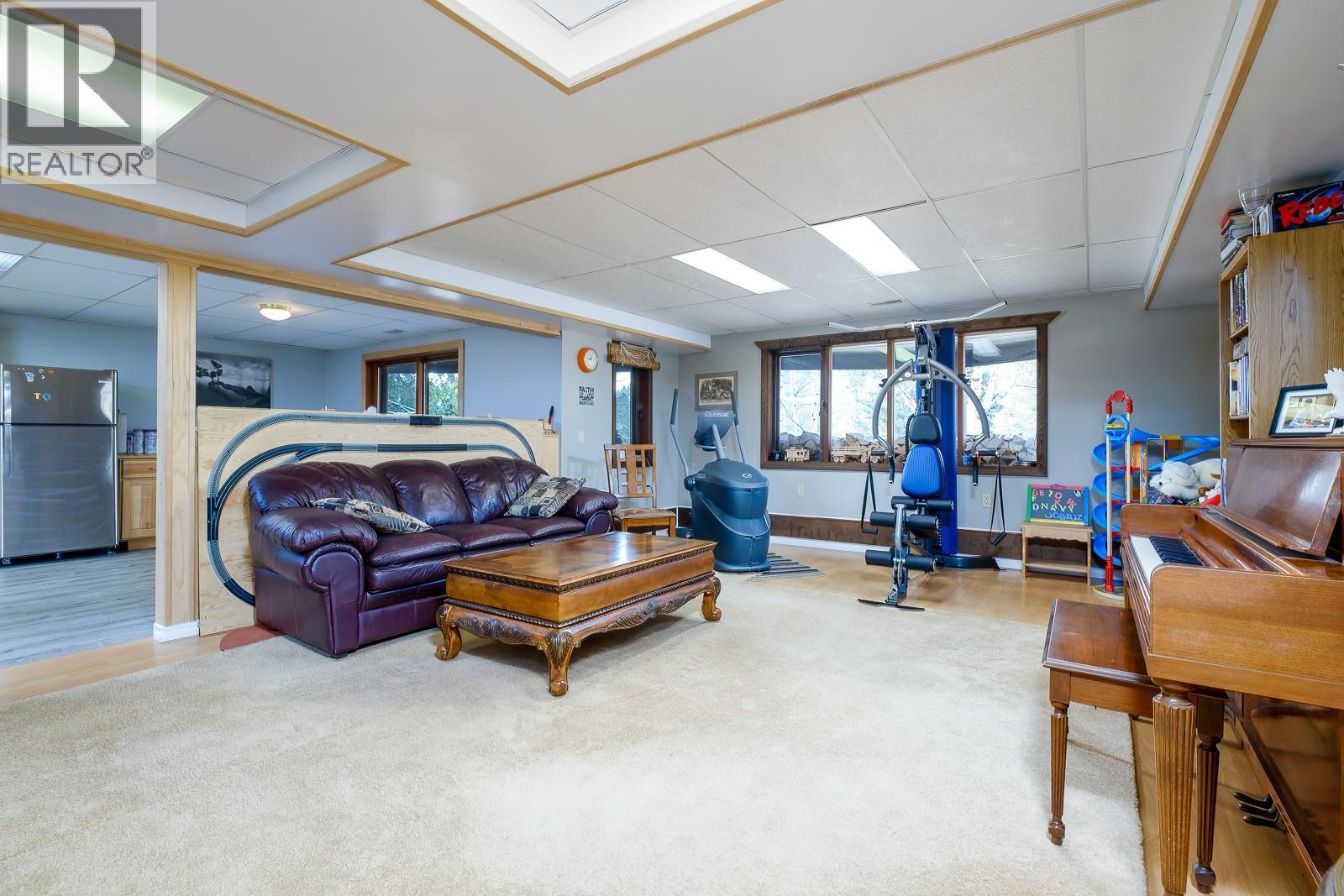 1851 Green Road, Fruitvale, British Columbia  V0G 1Y0 - Photo 35 - 10374914