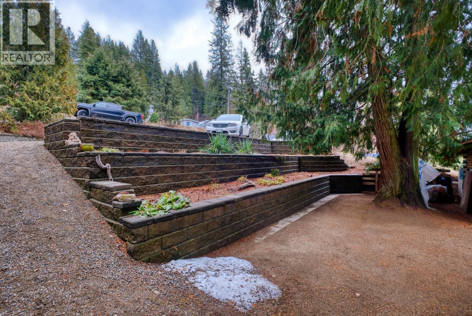 1851 Green Road, Fruitvale, British Columbia  V0G 1Y0 - Photo 49 - 10374914