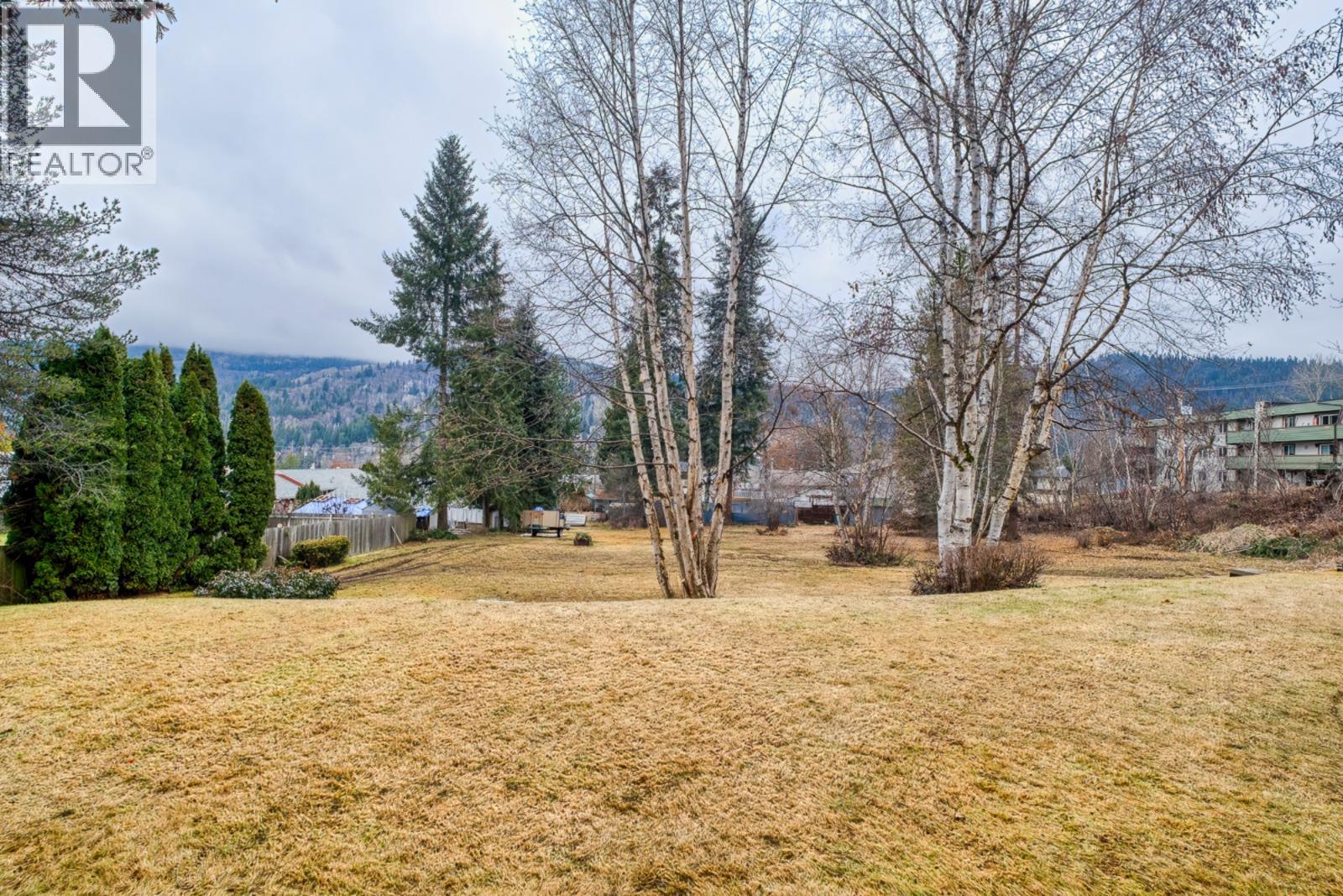 1851 Green Road, Fruitvale, British Columbia  V0G 1Y0 - Photo 54 - 10374914