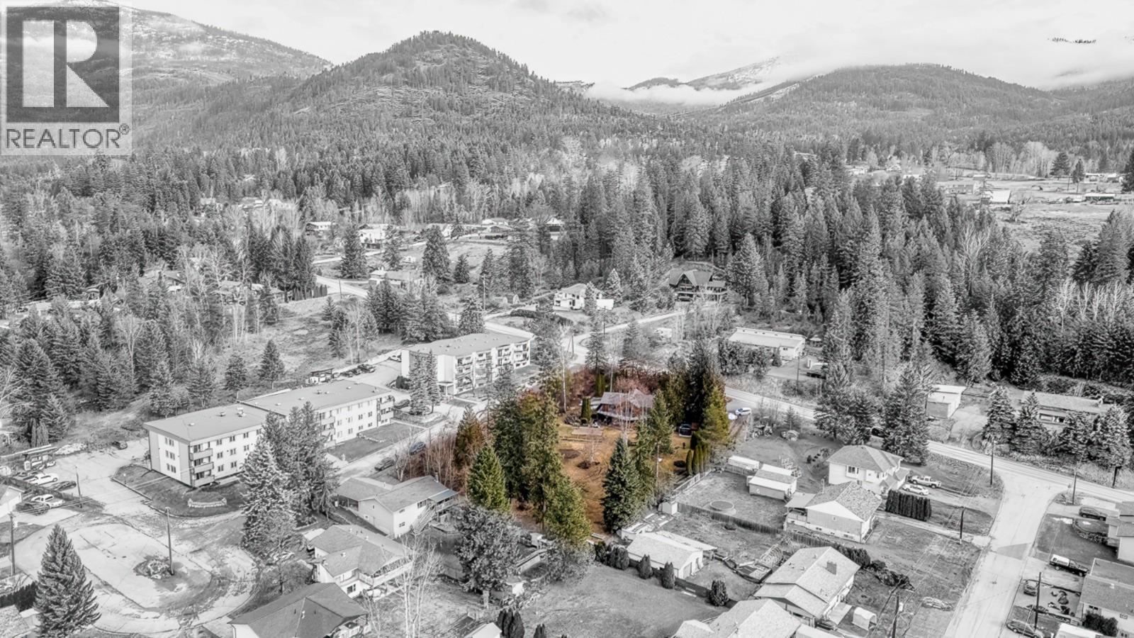 1851 Green Road, Fruitvale, British Columbia  V0G 1Y0 - Photo 6 - 10374914