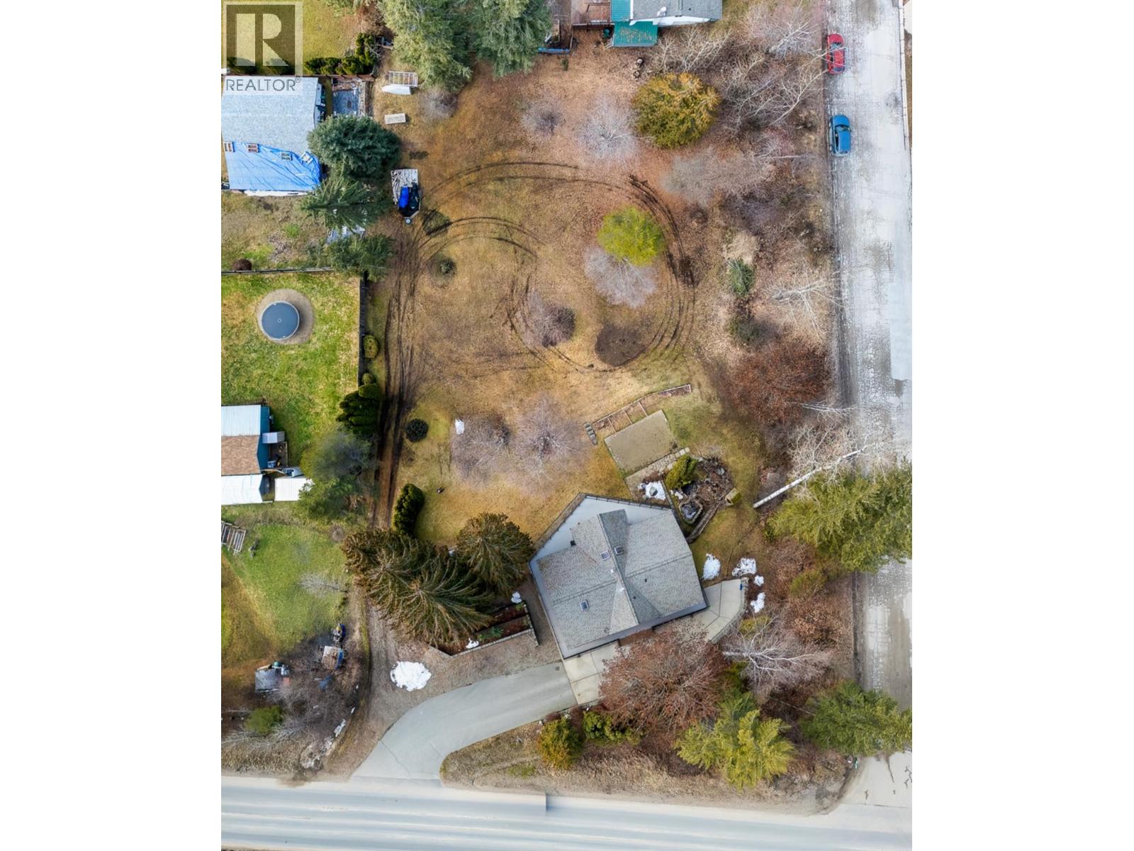 1851 Green Road, Fruitvale, British Columbia  V0G 1Y0 - Photo 7 - 10374914