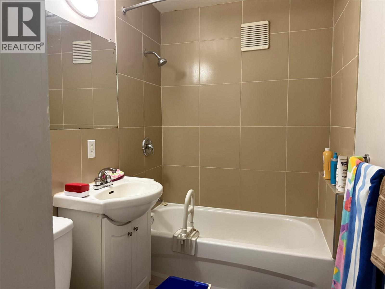 954 Glover Road, Trail, British Columbia  V1R 3J9 - Photo 26 - 10375645