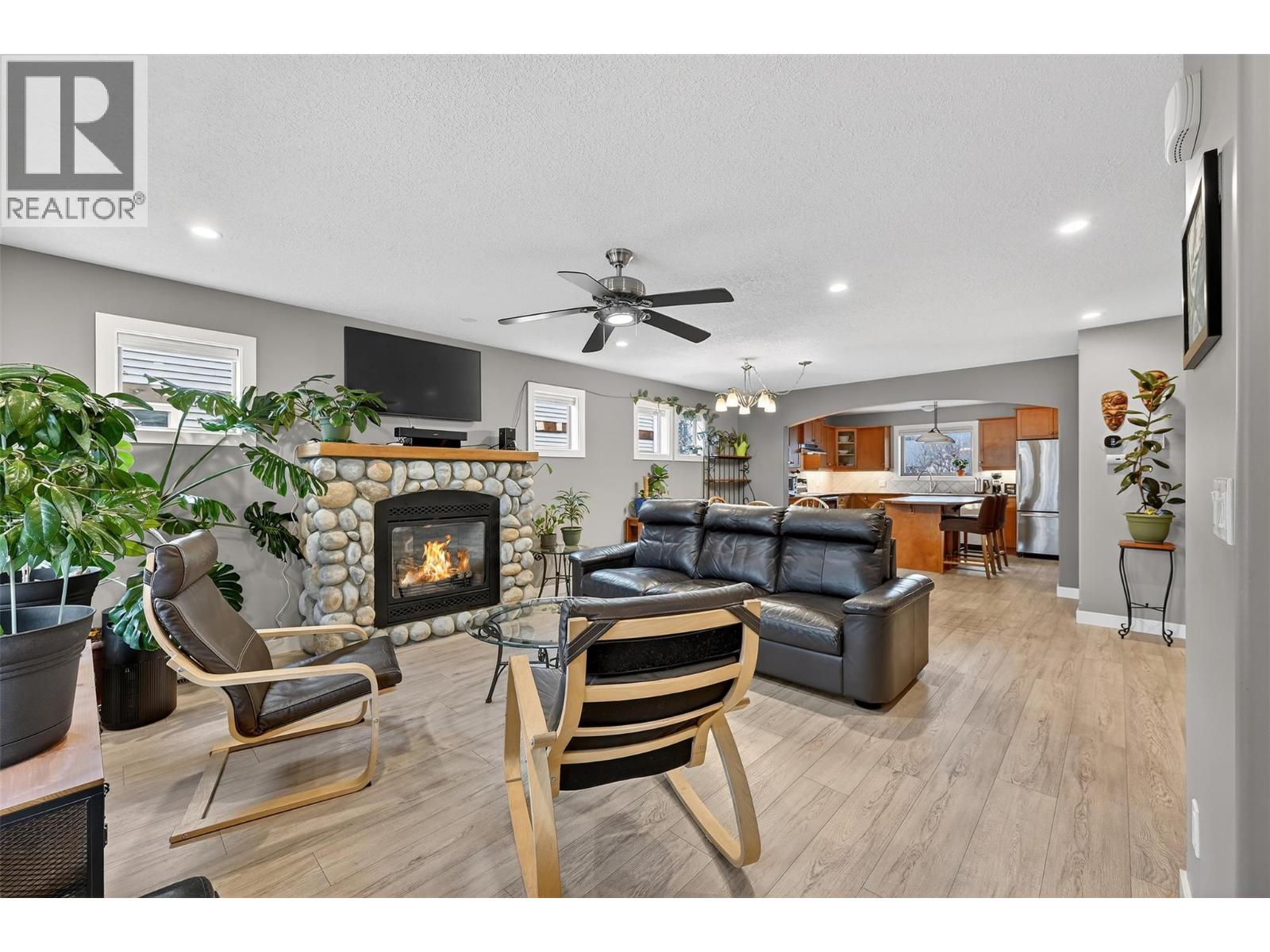 130 11th Avenue Unit# 6, Invermere, British Columbia  V0A 1K0 - Photo 3 - 10375185