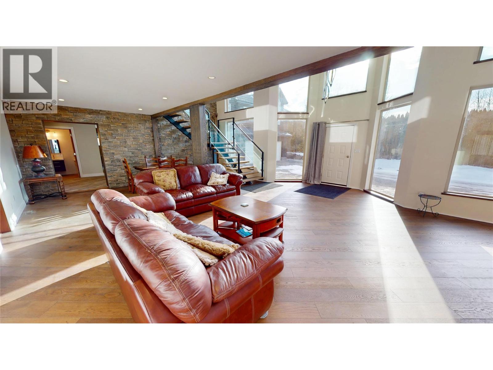 3982 Mcgiverin Road, Fernie, British Columbia  V0B 1M4 - Photo 11 - 10375535