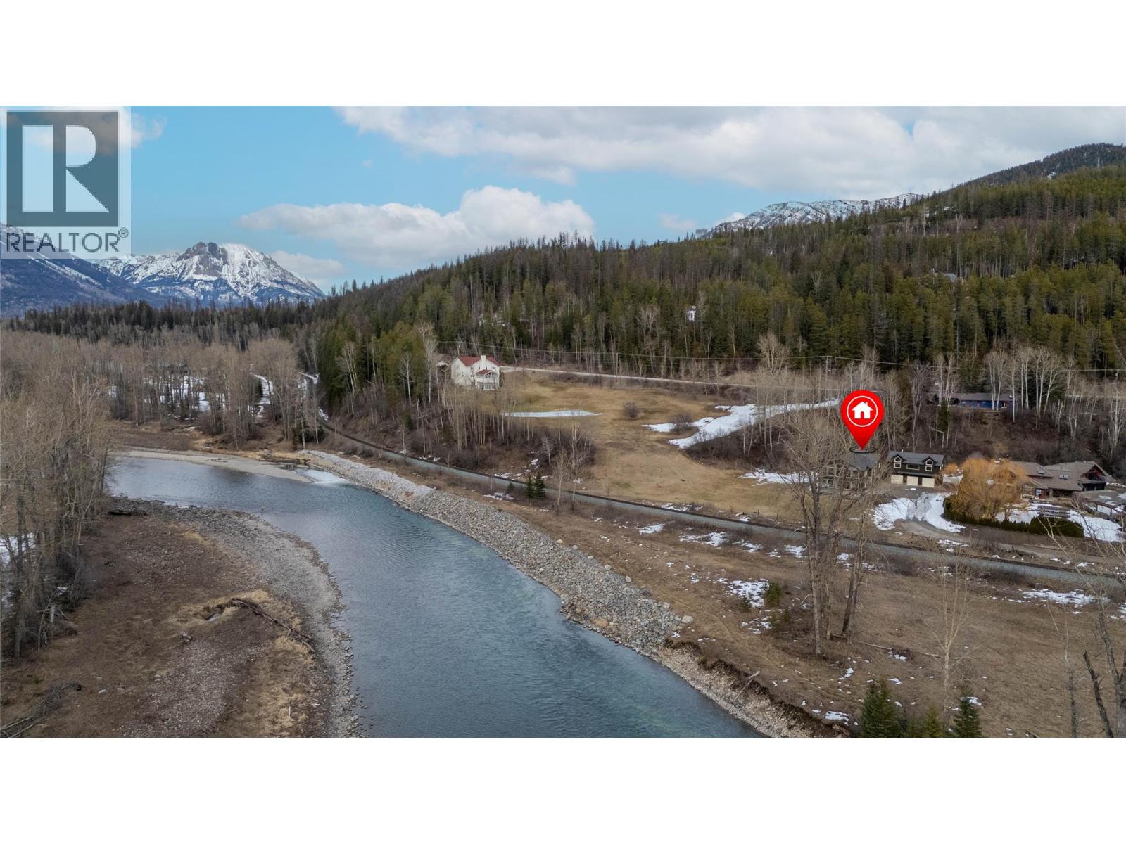 3982 Mcgiverin Road, Fernie, British Columbia  V0B 1M4 - Photo 3 - 10375535