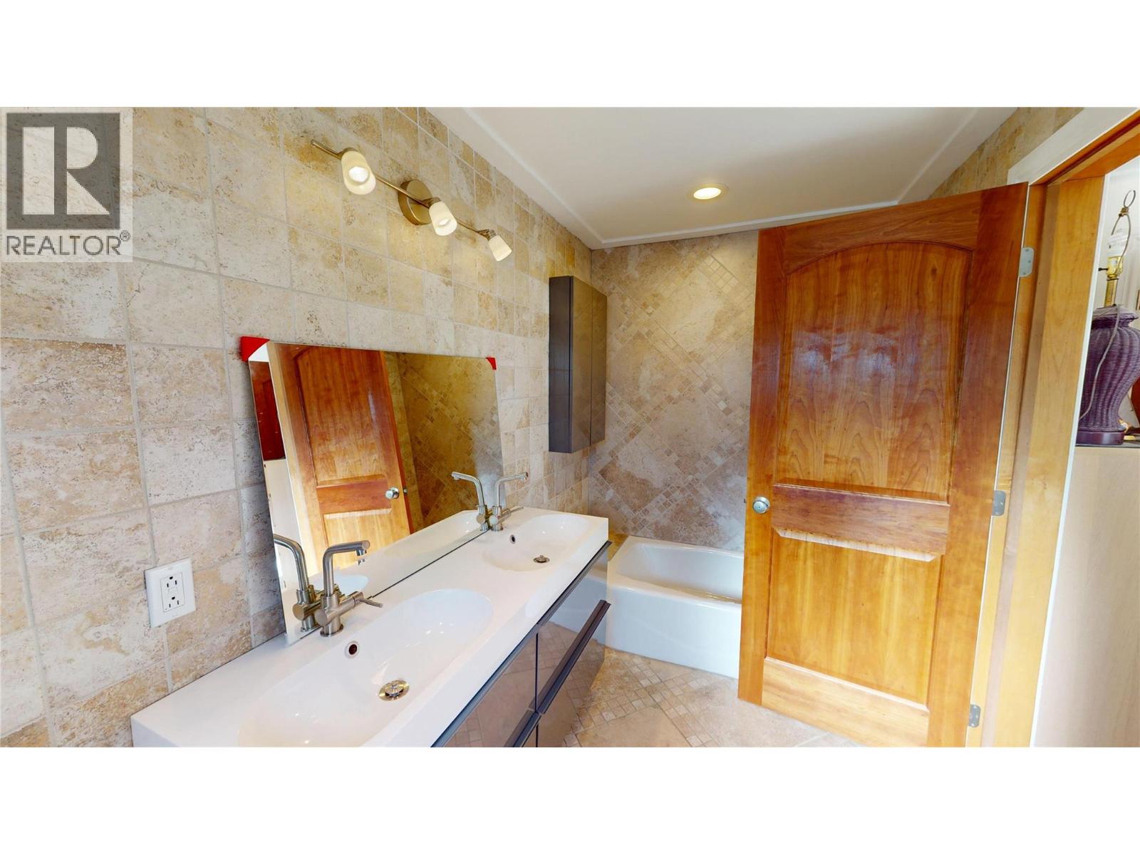 3982 Mcgiverin Road, Fernie, British Columbia  V0B 1M4 - Photo 35 - 10375535