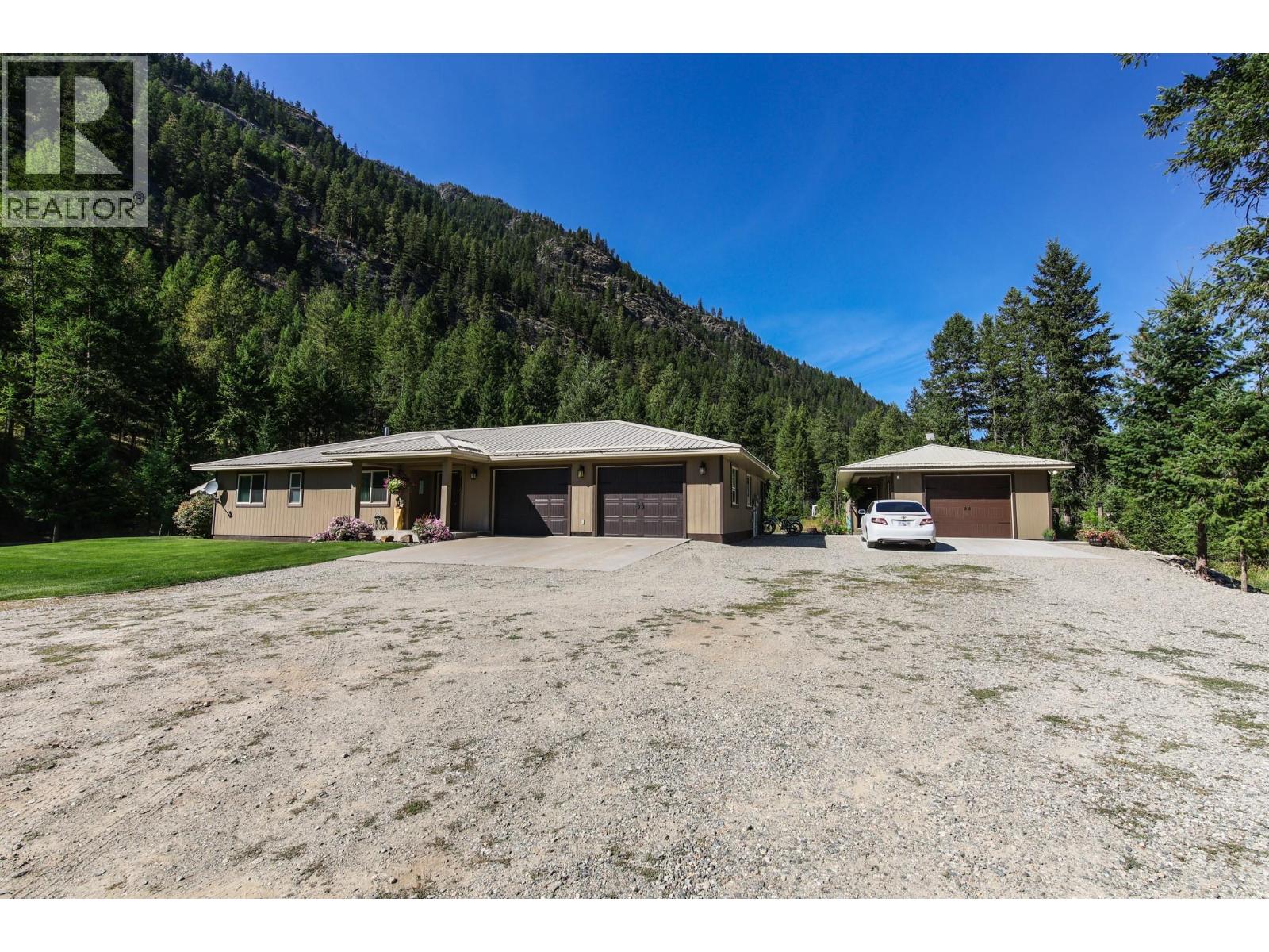 3437 Blythe-Rhone Road, Westbridge, British Columbia  V0H 1Y0 - Photo 6 - 10375276