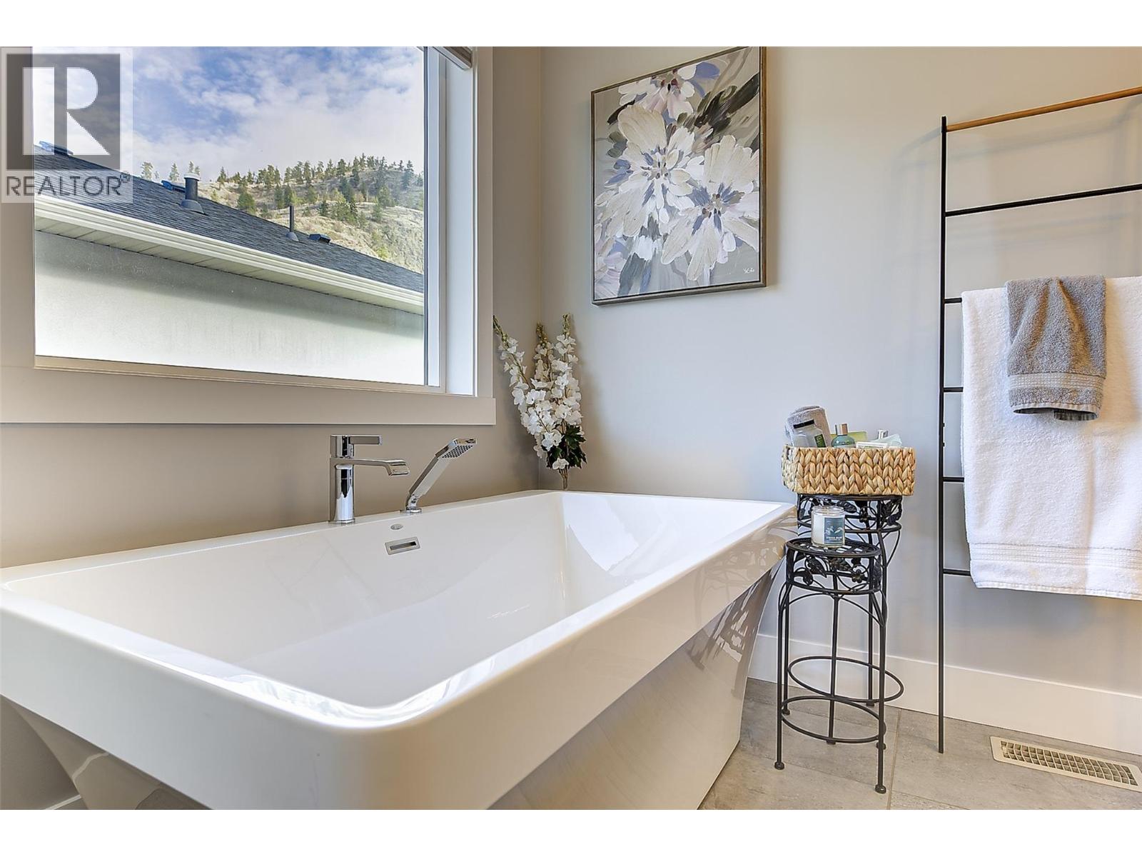 3082 Riesling Way, West Kelowna, British Columbia  V4T 3M7 - Photo 34 - 10375509