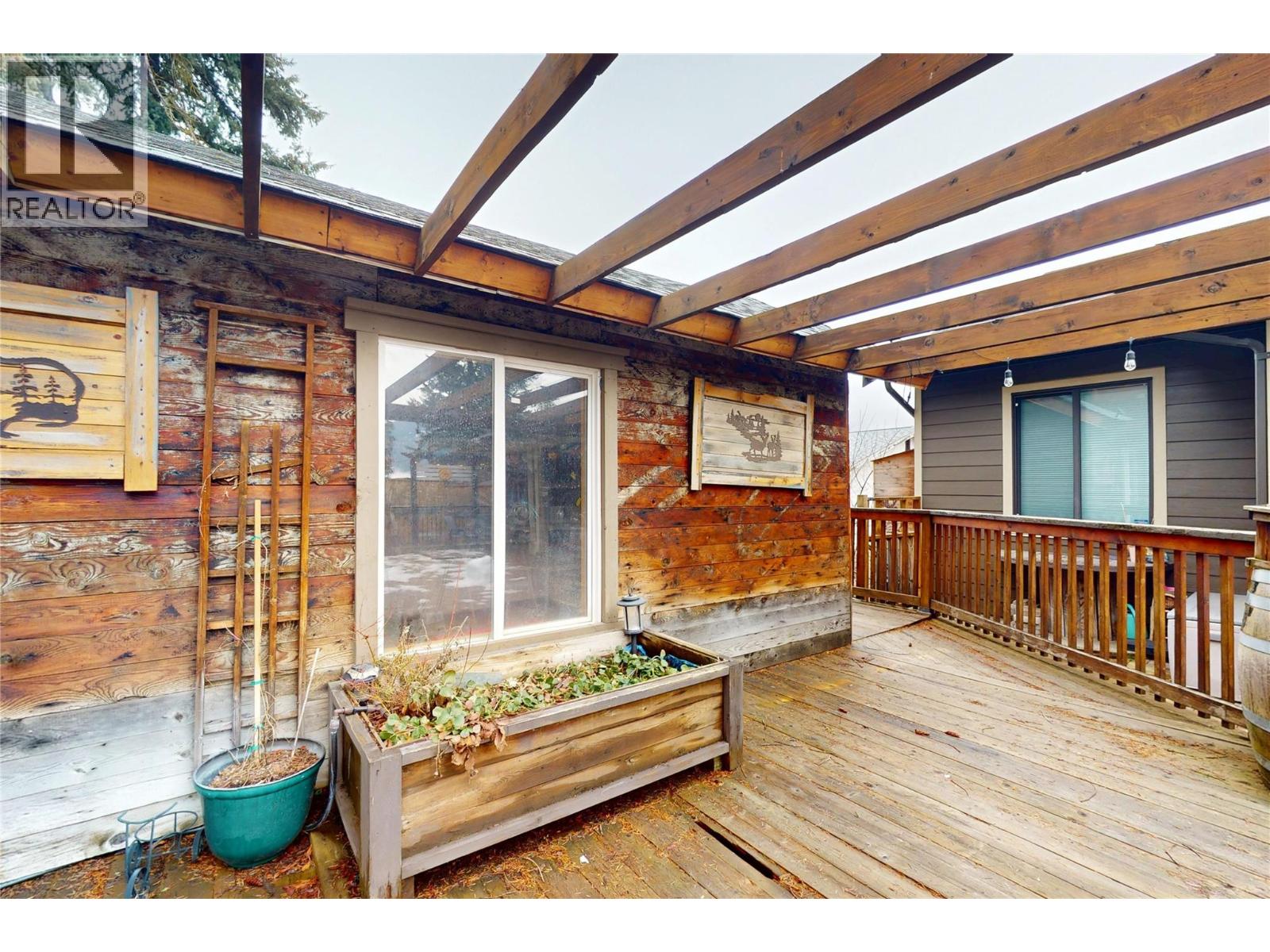 2058 Grandview Avenue, Lumby, British Columbia  V0E 2G0 - Photo 32 - 10373972