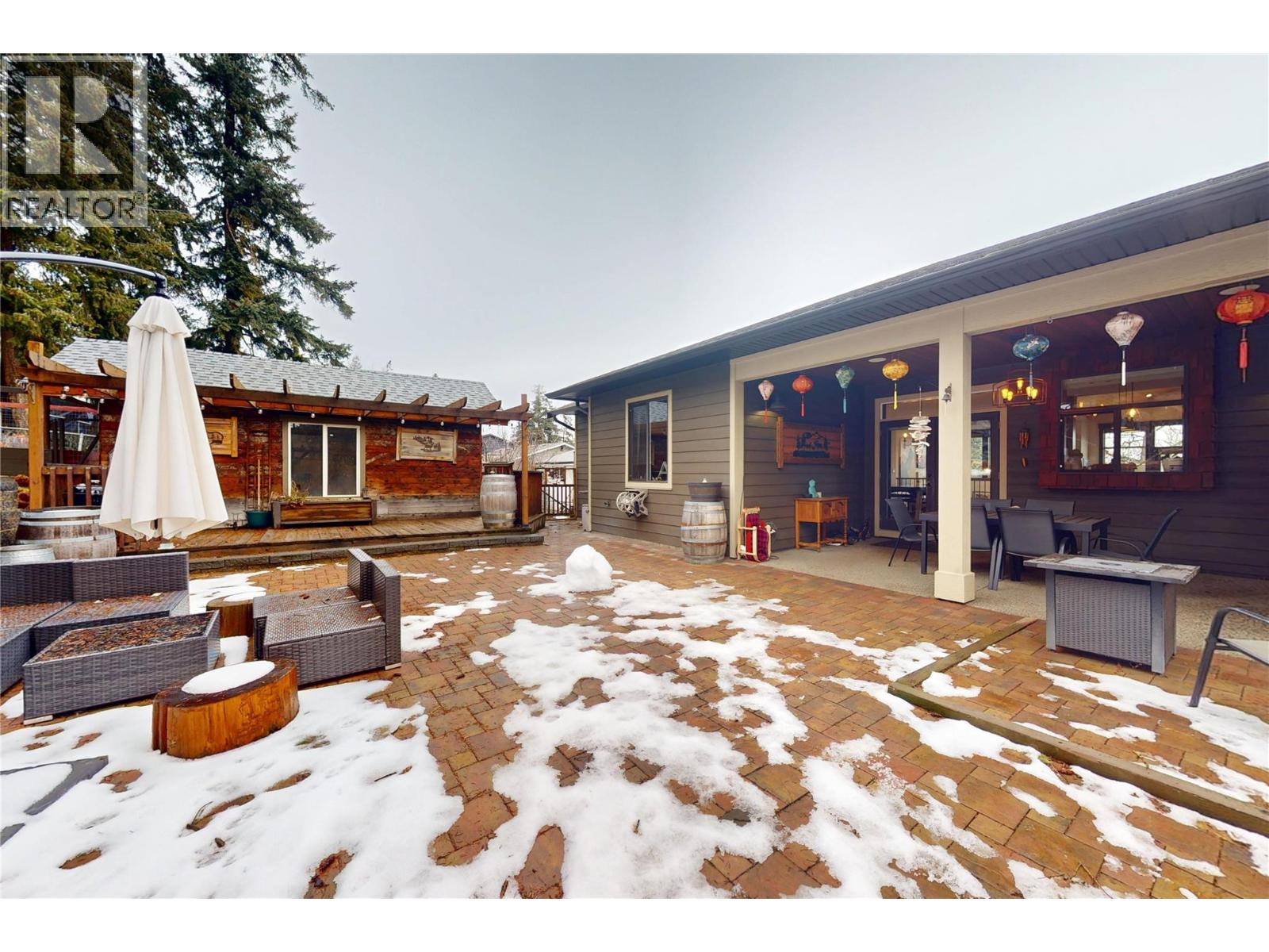 2058 Grandview Avenue, Lumby, British Columbia  V0E 2G0 - Photo 39 - 10373972