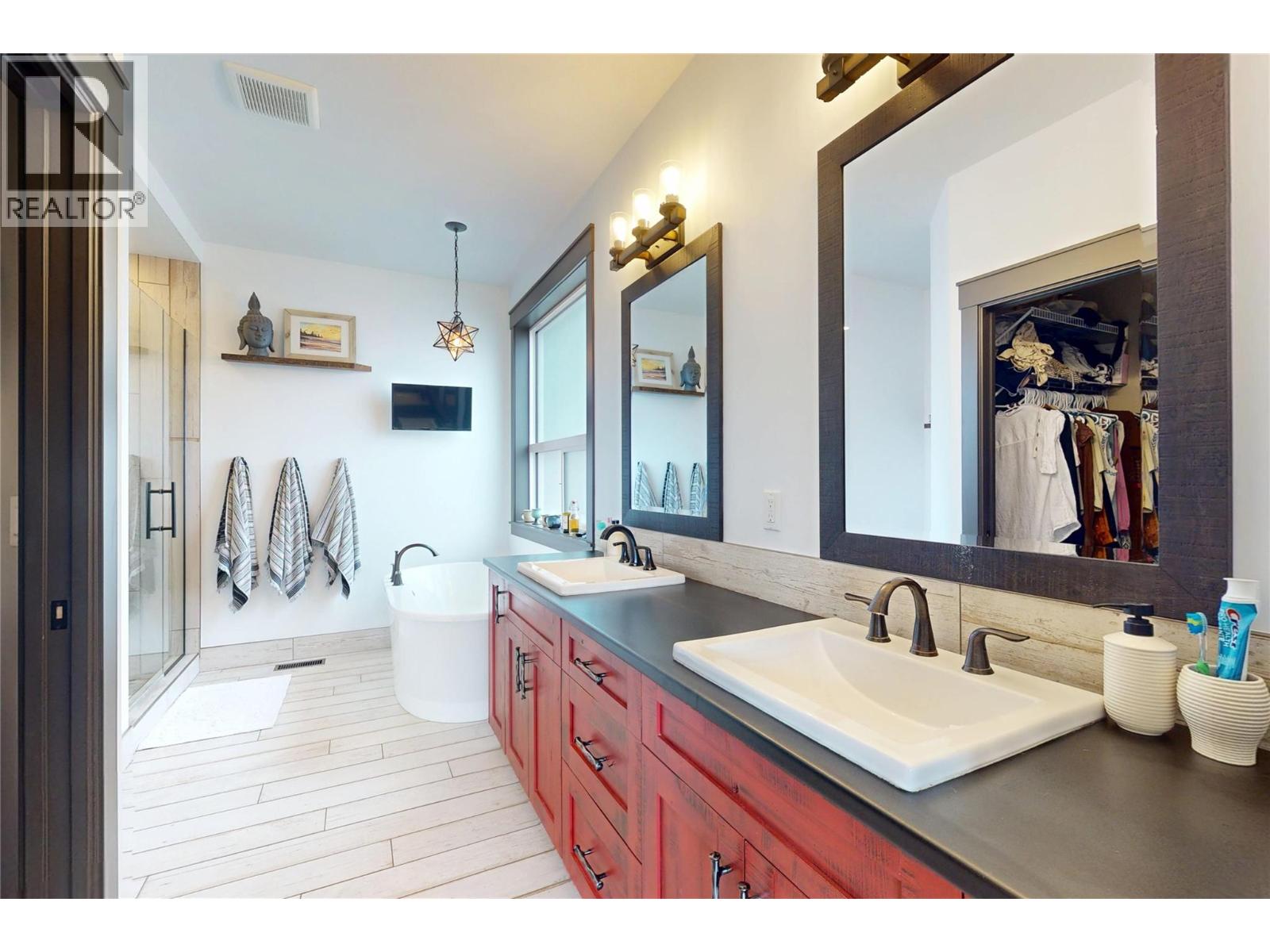 2058 Grandview Avenue, Lumby, British Columbia  V0E 2G0 - Photo 46 - 10373972