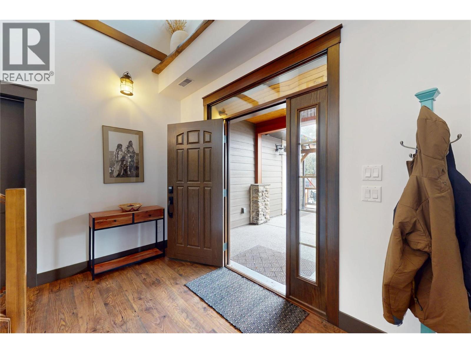 2058 Grandview Avenue, Lumby, British Columbia  V0E 2G0 - Photo 63 - 10373972