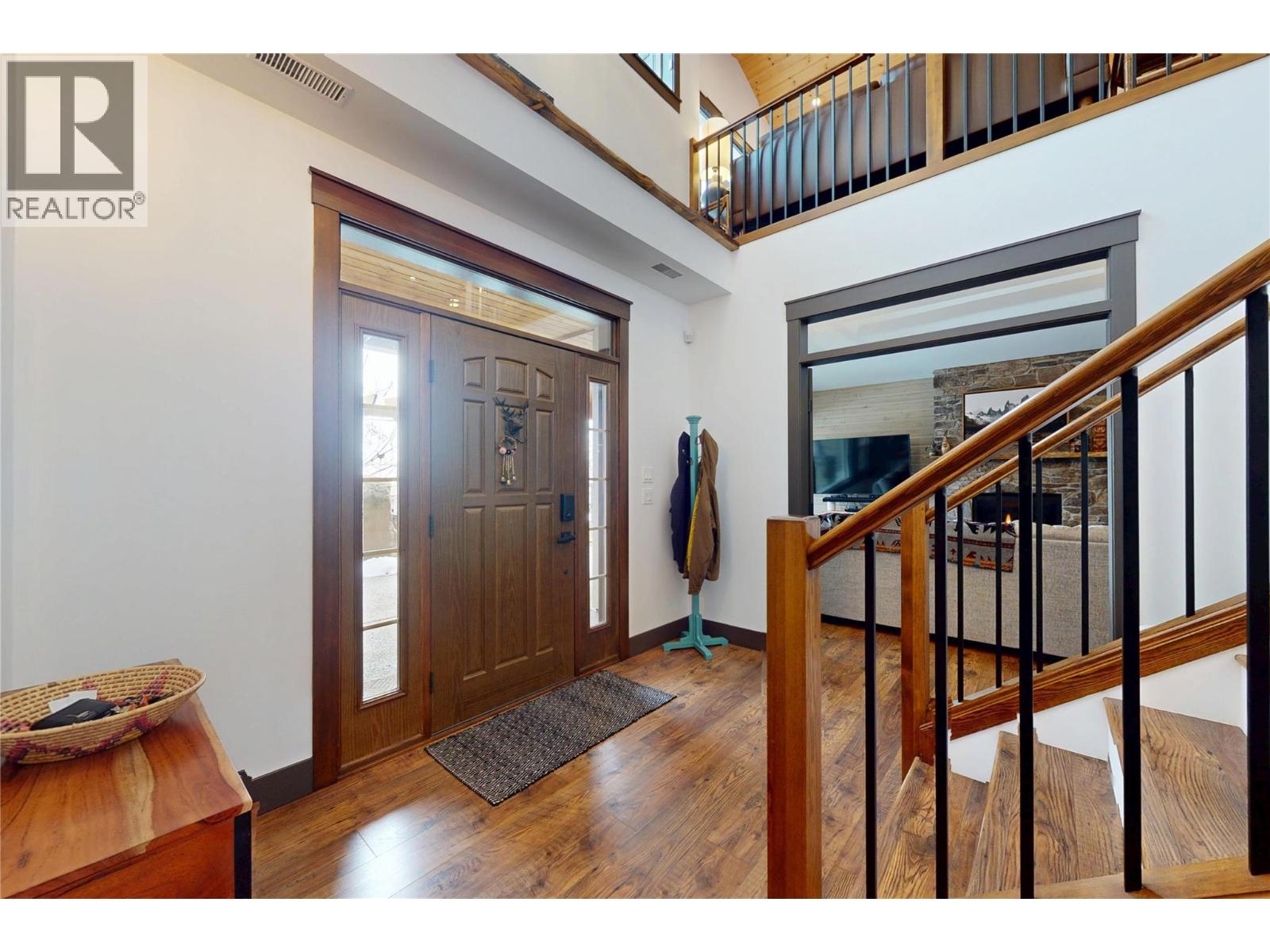 2058 Grandview Avenue, Lumby, British Columbia  V0E 2G0 - Photo 64 - 10373972