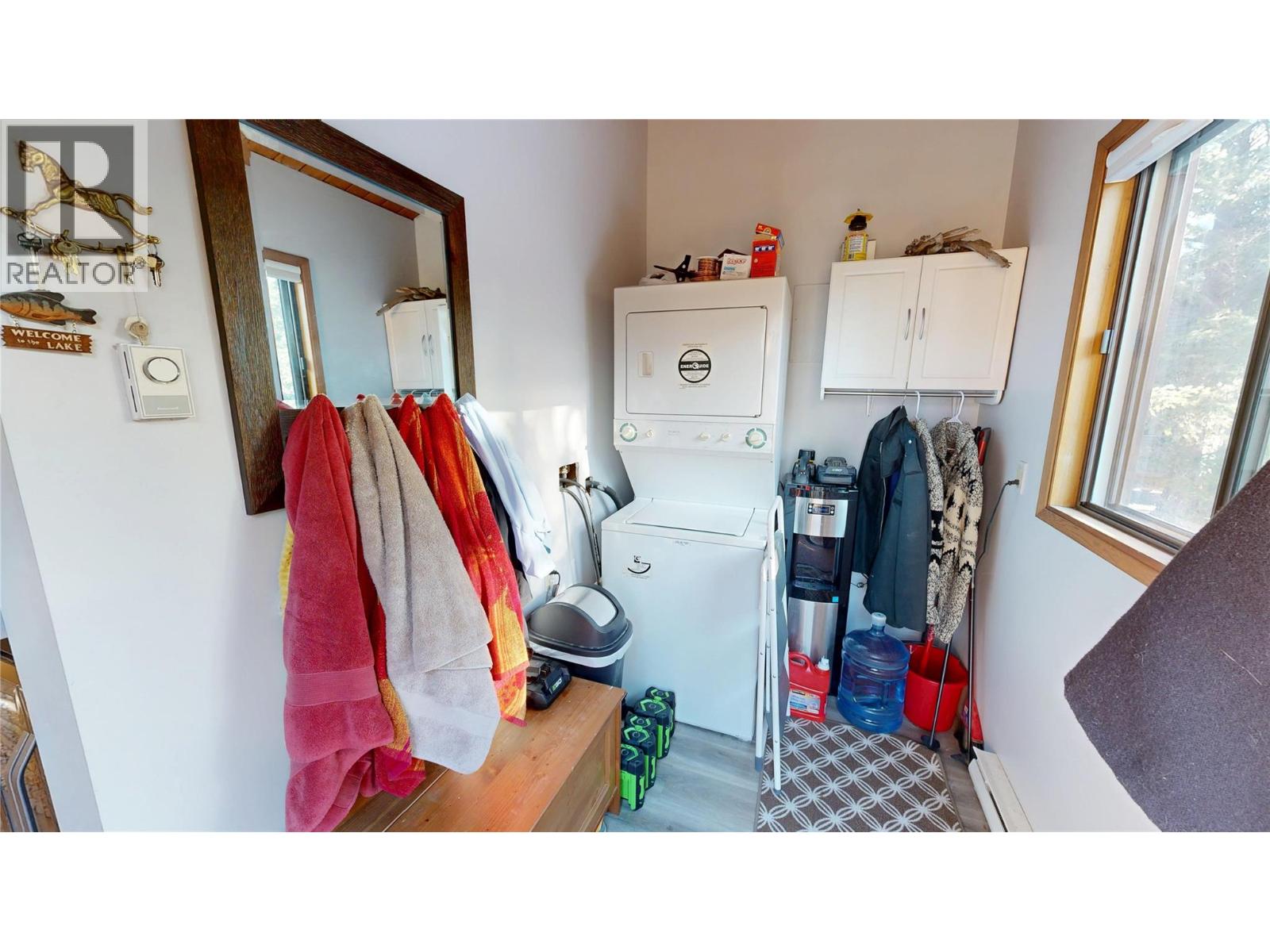 1086 Scenic Place, Windermere, British Columbia  V0B 2L1 - Photo 10 - 10375660