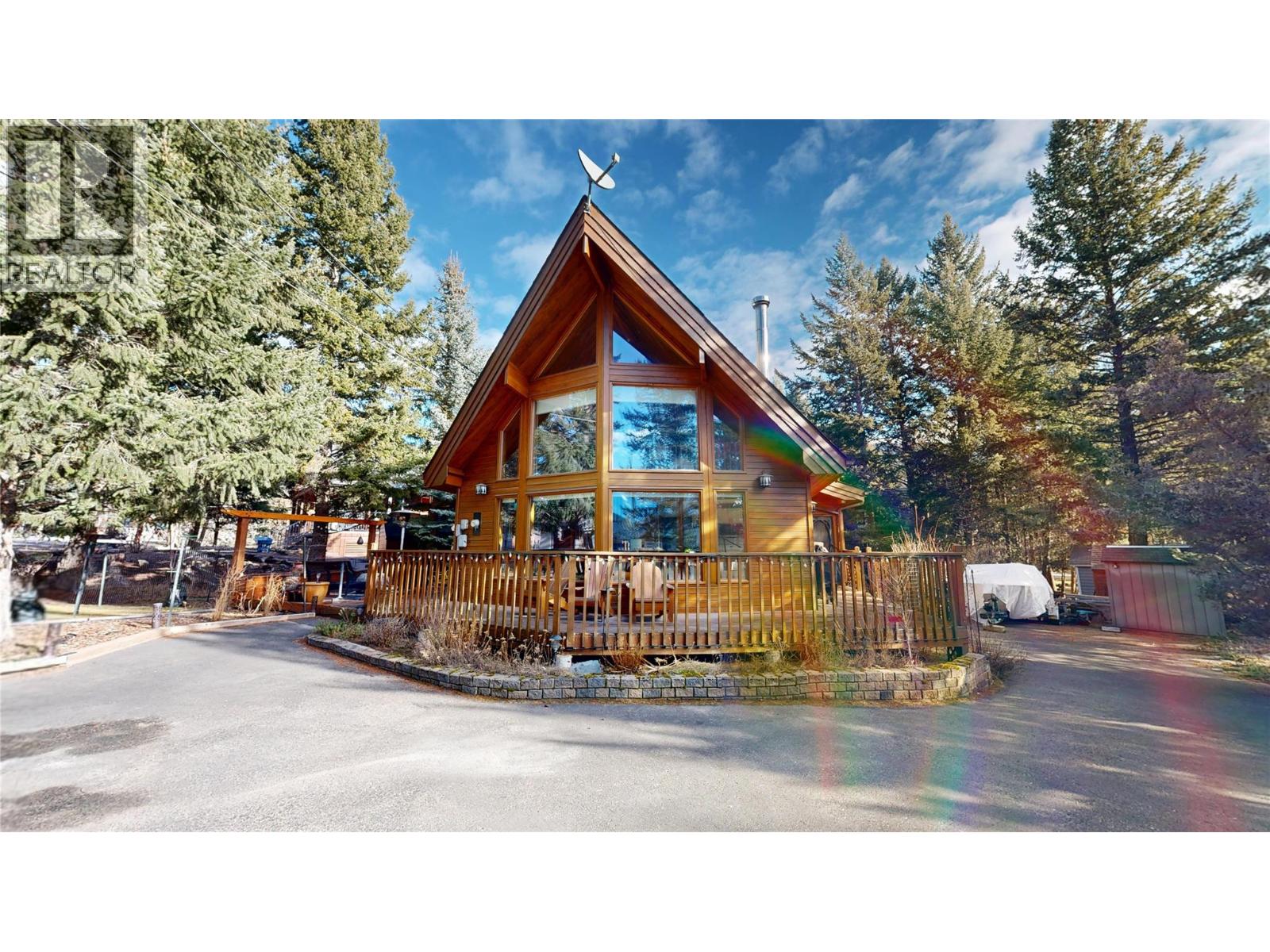 1086 Scenic Place, Windermere, British Columbia  V0B 2L1 - Photo 19 - 10375660