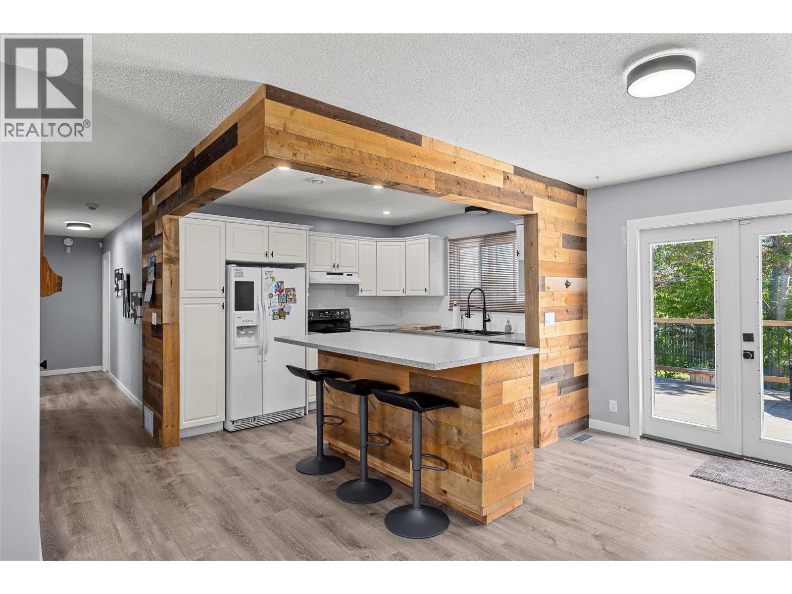 3592 Barney Road, West Kelowna, British Columbia  V4T 1J2 - Photo 3 - 10375586