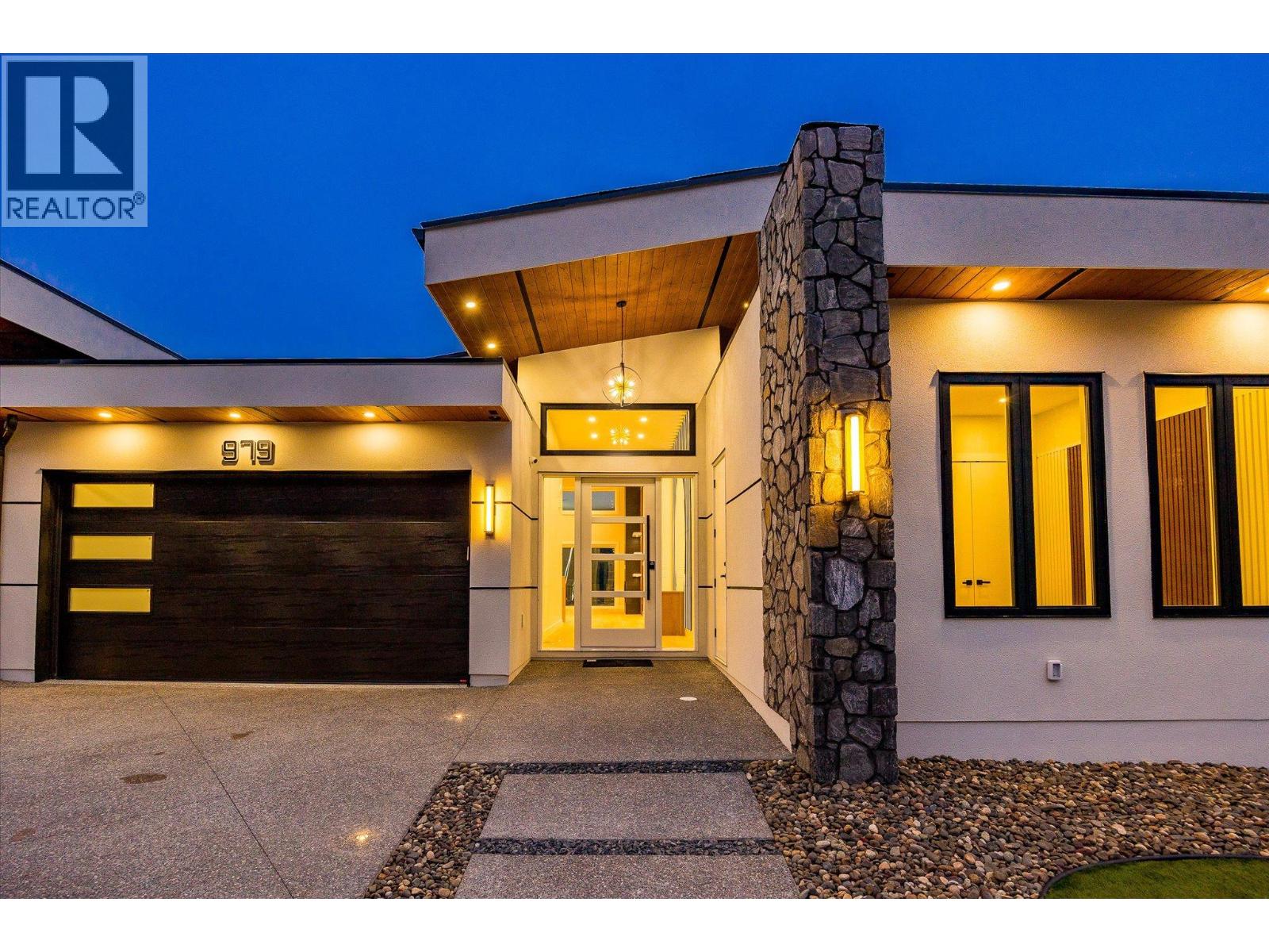 979 Loseth Drive, Kelowna, British Columbia  V1P 0A1 - Photo 3 - 10374204