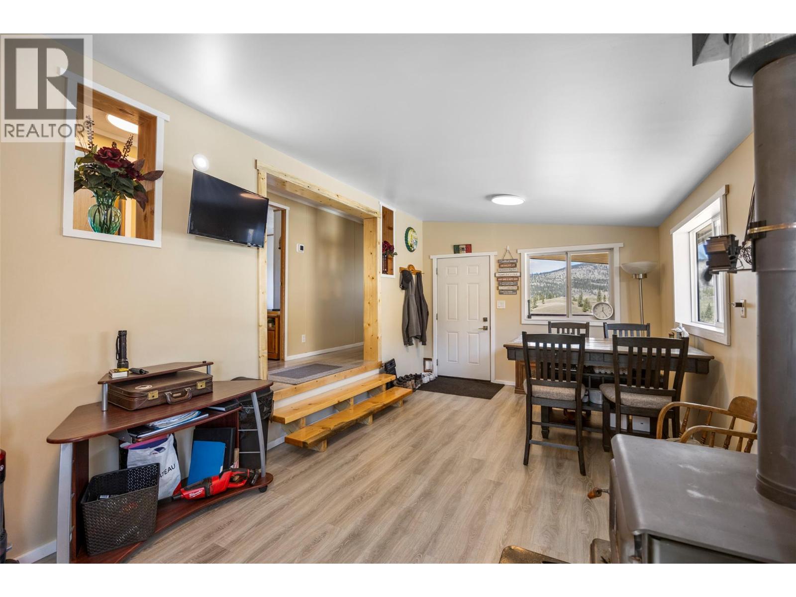 1832 Mound-Loon Lake Road, Clinton, British Columbia  V0K 1K0 - Photo 17 - 10375606