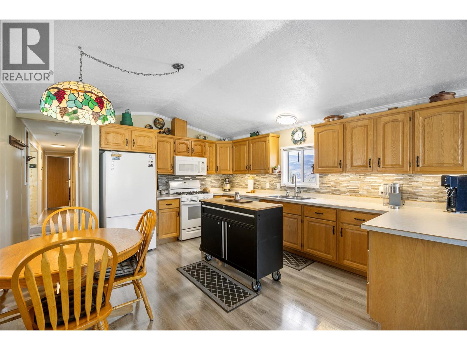 1832 Mound-Loon Lake Road, Clinton, British Columbia  V0K 1K0 - Photo 22 - 10375606