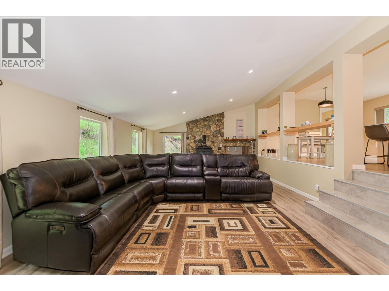 645 Capri Road, Enderby, British Columbia  V0E 1V3 - Photo 12 - 10375576