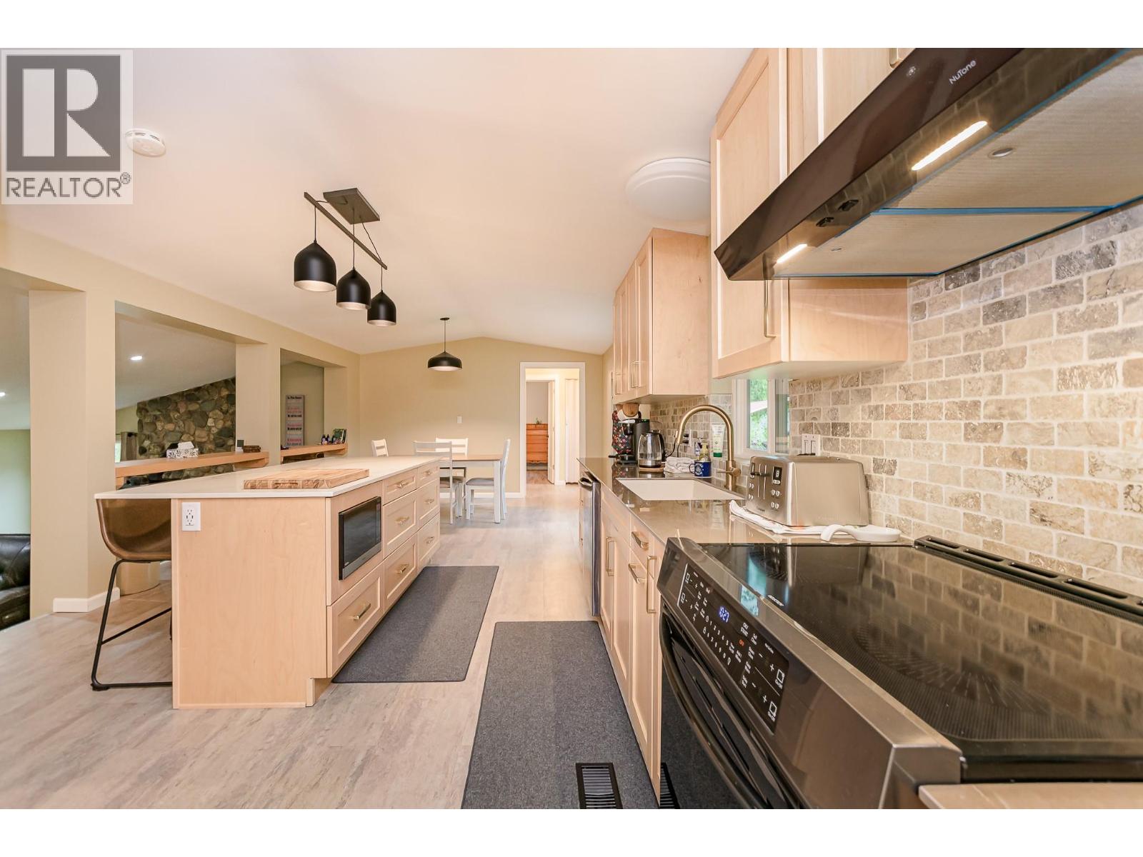 645 Capri Road, Enderby, British Columbia  V0E 1V3 - Photo 20 - 10375576