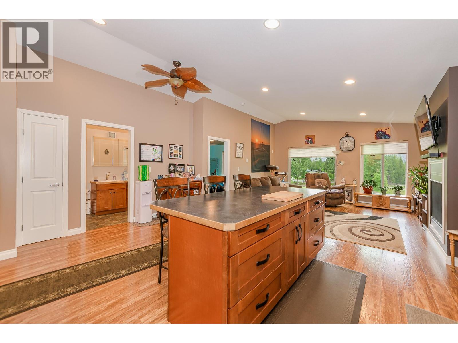 645 Capri Road, Enderby, British Columbia  V0E 1V3 - Photo 55 - 10375576