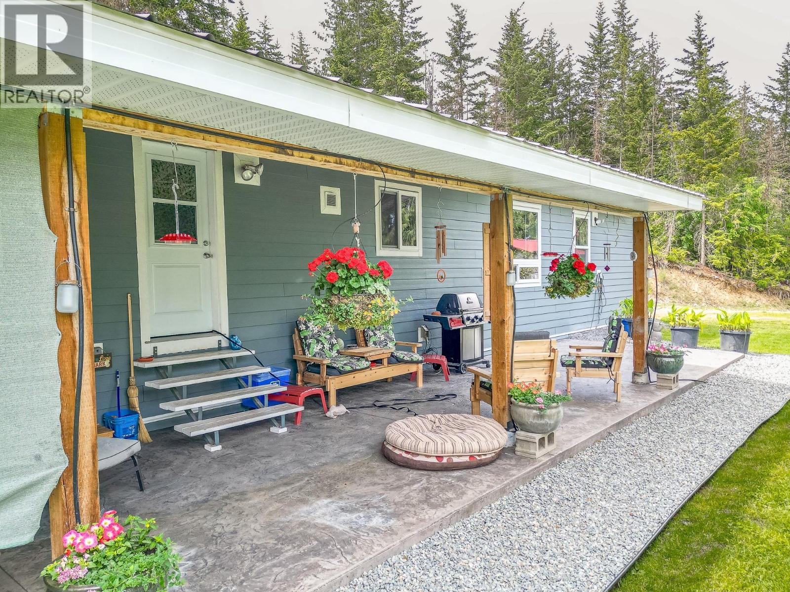 645 Capri Road, Enderby, British Columbia  V0E 1V3 - Photo 6 - 10375576