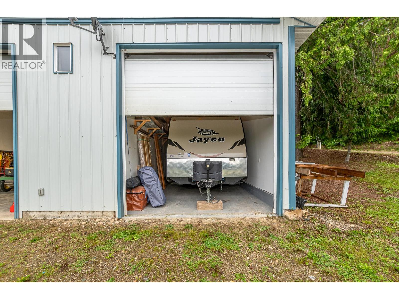 645 Capri Road, Enderby, British Columbia  V0E 1V3 - Photo 70 - 10375576