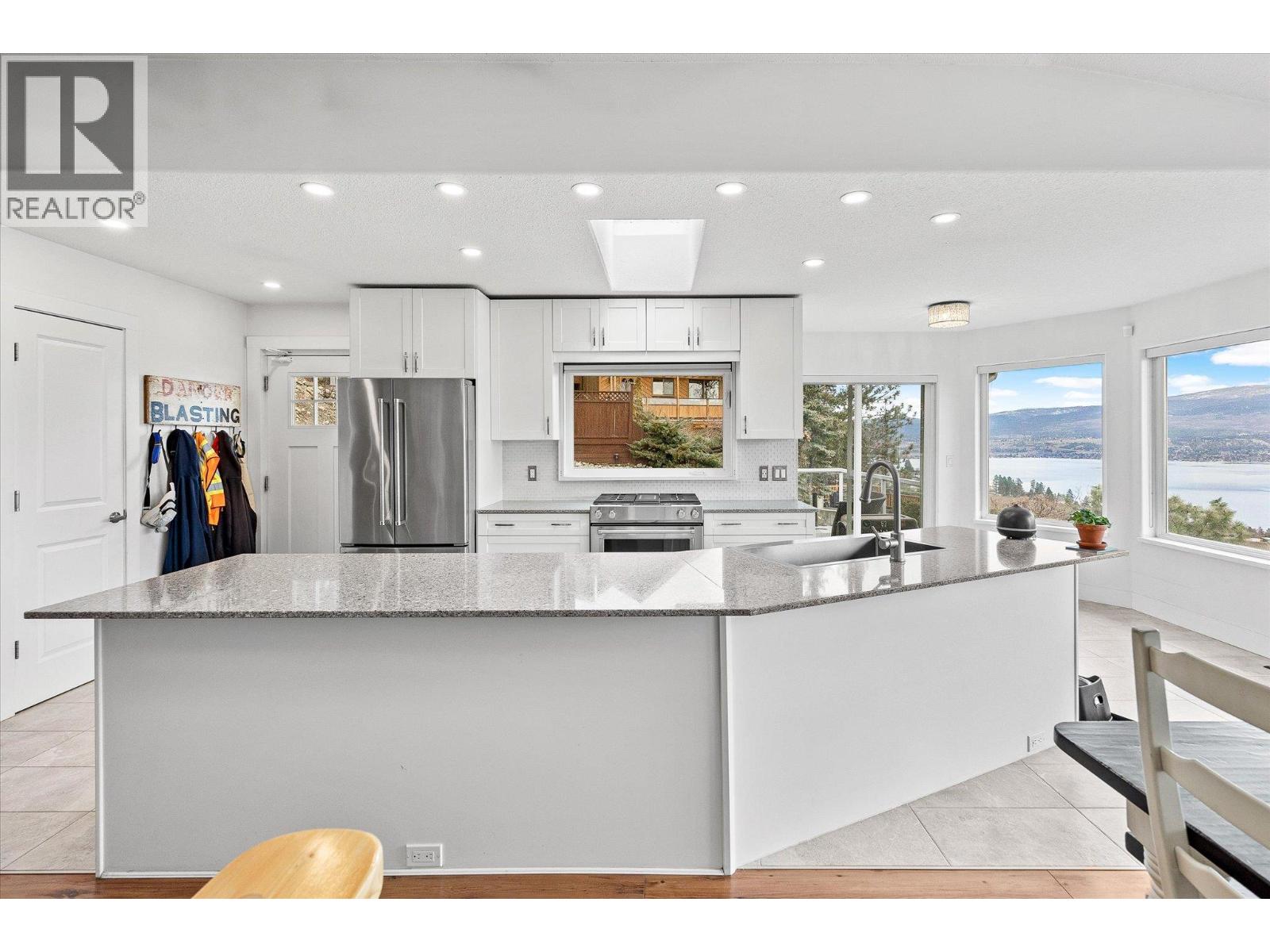 1238 Mccallum Road, West Kelowna, British Columbia  V1Z 2T9 - Photo 4 - 10375187