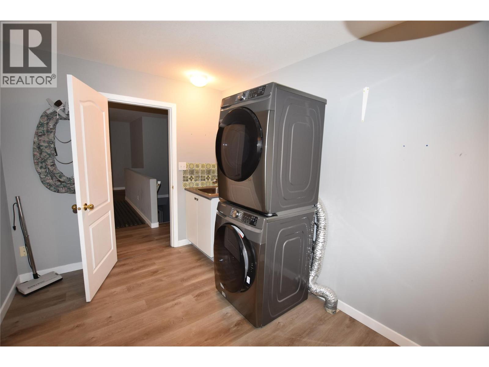 145 Falcon Avenue, Vernon, British Columbia  V1H 2A1 - Photo 35 - 10375494