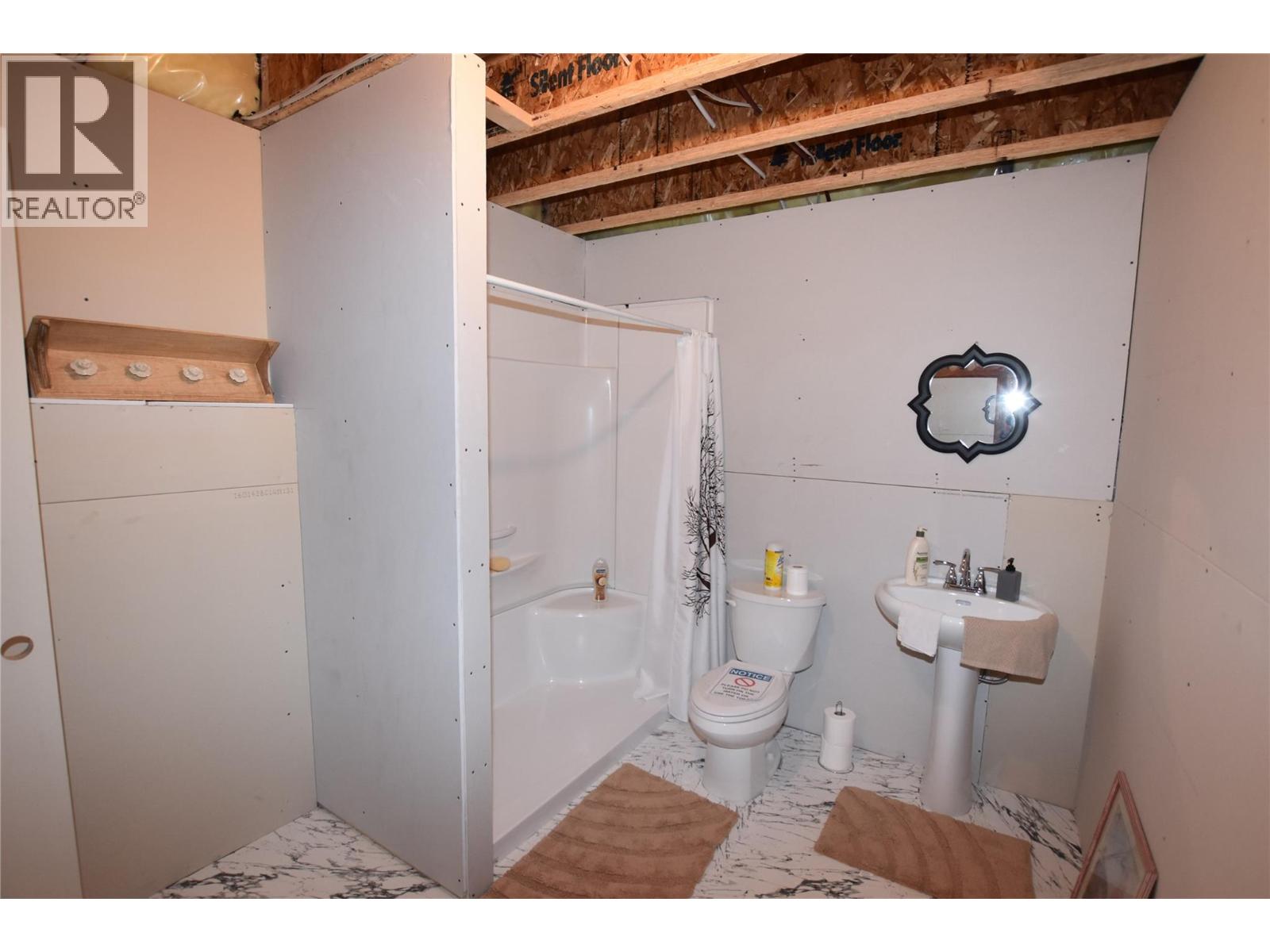 145 Falcon Avenue, Vernon, British Columbia  V1H 2A1 - Photo 46 - 10375494