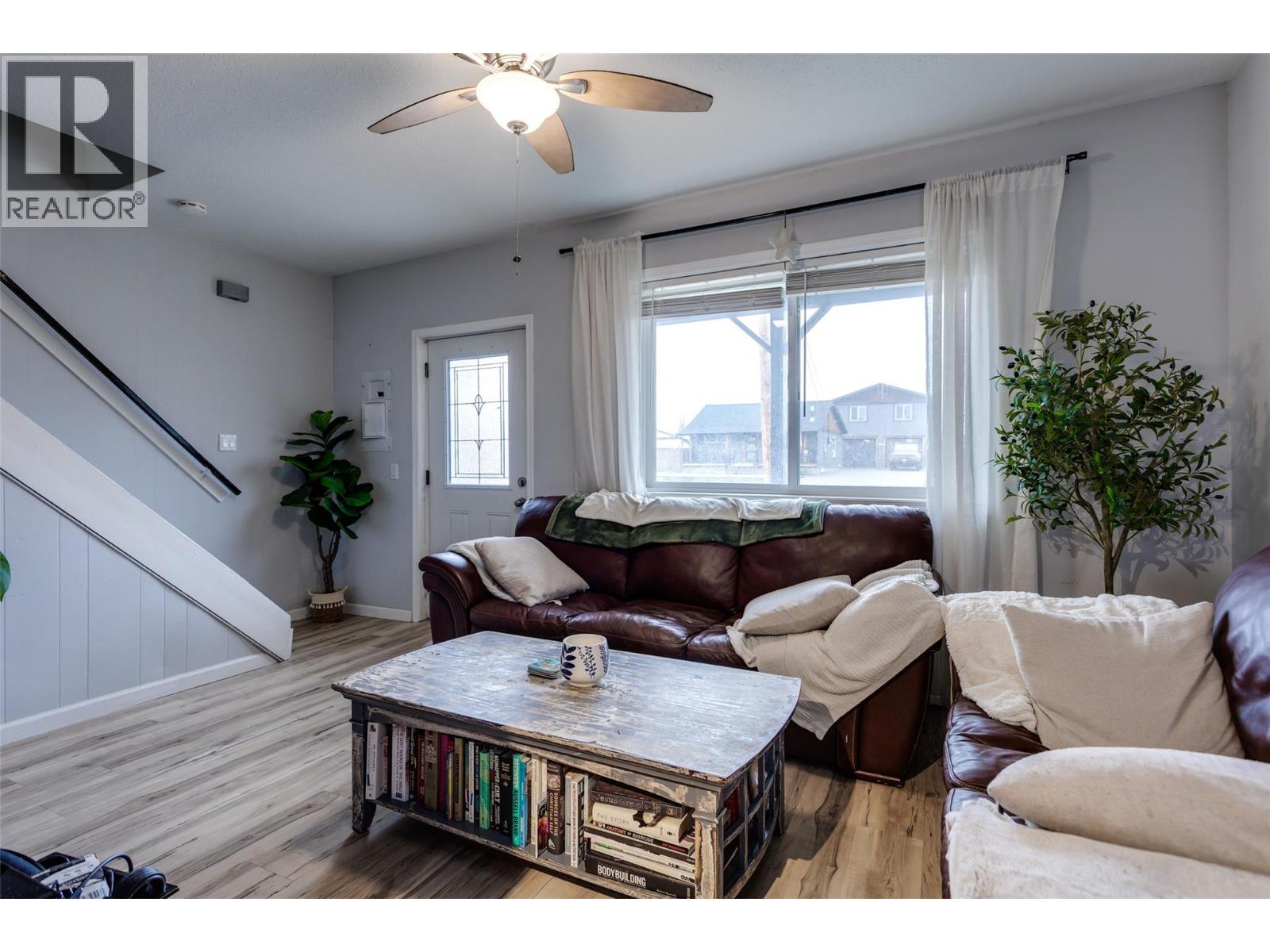 409 Baird Avenue, Enderby, British Columbia  V4Y 4A2 - Photo 5 - 10375423